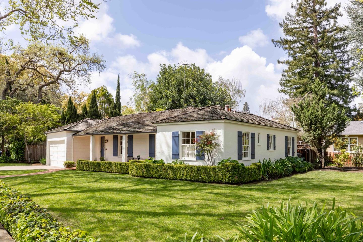 Detail Gallery Image 3 of 25 For 695 N California Ave, Palo Alto,  CA 94301 - 4 Beds | 2 Baths