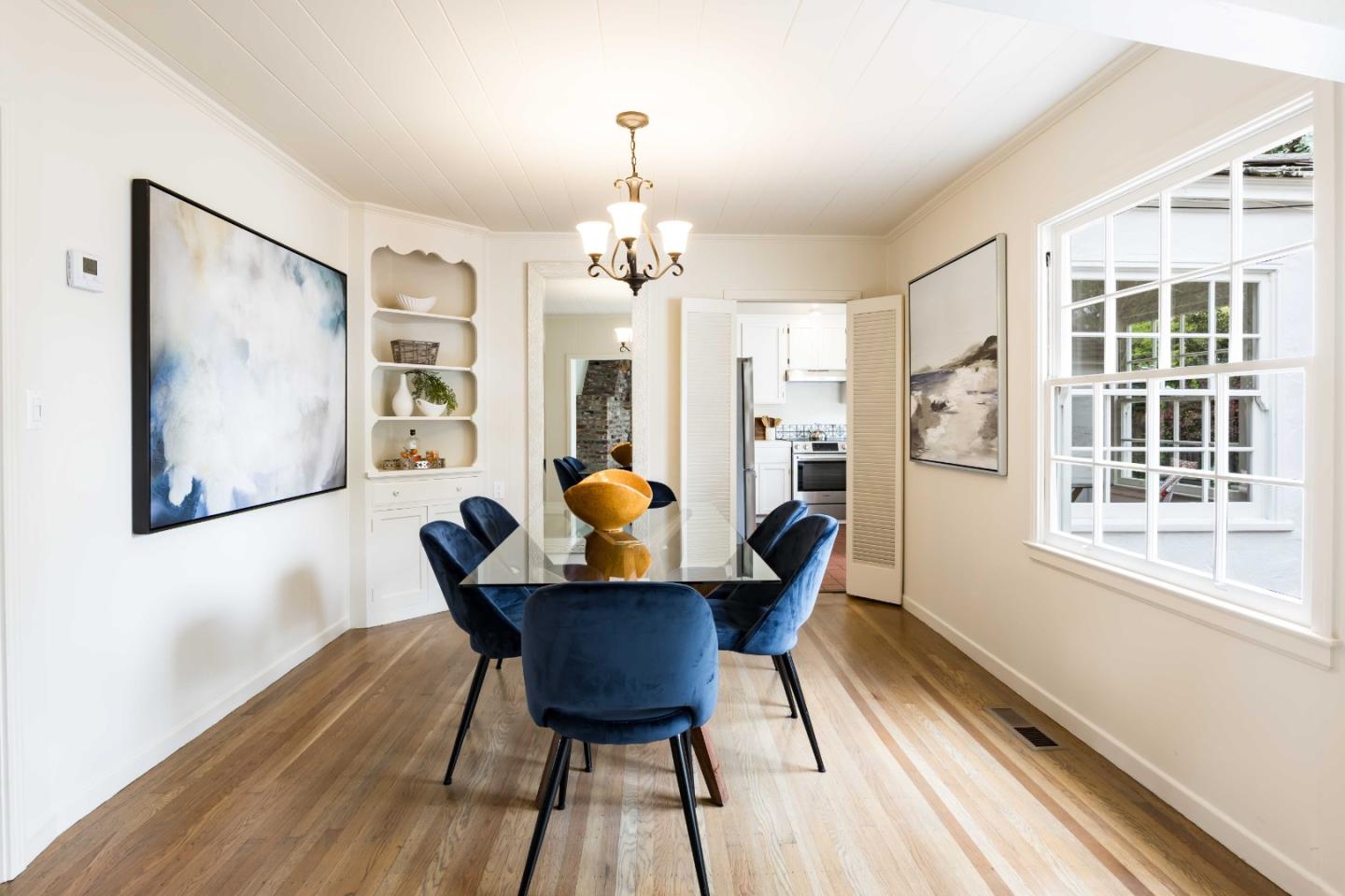 Detail Gallery Image 8 of 25 For 695 N California Ave, Palo Alto,  CA 94301 - 4 Beds | 2 Baths