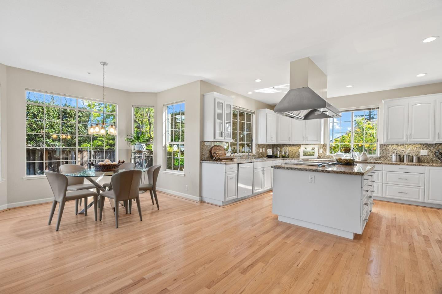 Detail Gallery Image 5 of 53 For 745 Hibernia Way, Sunnyvale,  CA 94087 - 4 Beds | 3 Baths