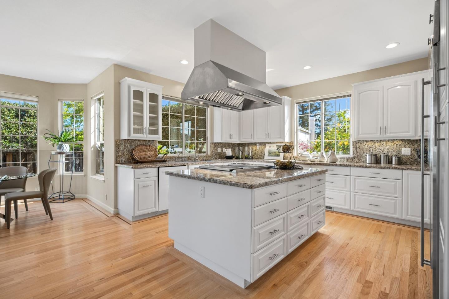 Detail Gallery Image 6 of 53 For 745 Hibernia Way, Sunnyvale,  CA 94087 - 4 Beds | 3 Baths