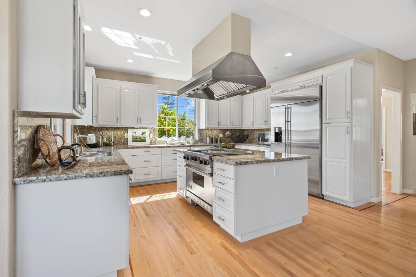 Detail Gallery Image 7 of 53 For 745 Hibernia Way, Sunnyvale,  CA 94087 - 4 Beds | 3 Baths