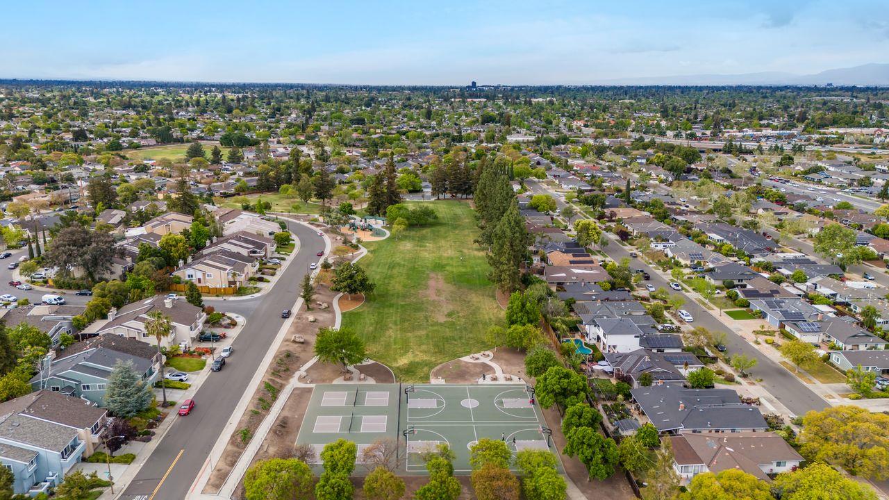 Detail Gallery Image 33 of 35 For 5239 Leesa Ann Ct, San Jose,  CA 95124 - 5 Beds | 3 Baths