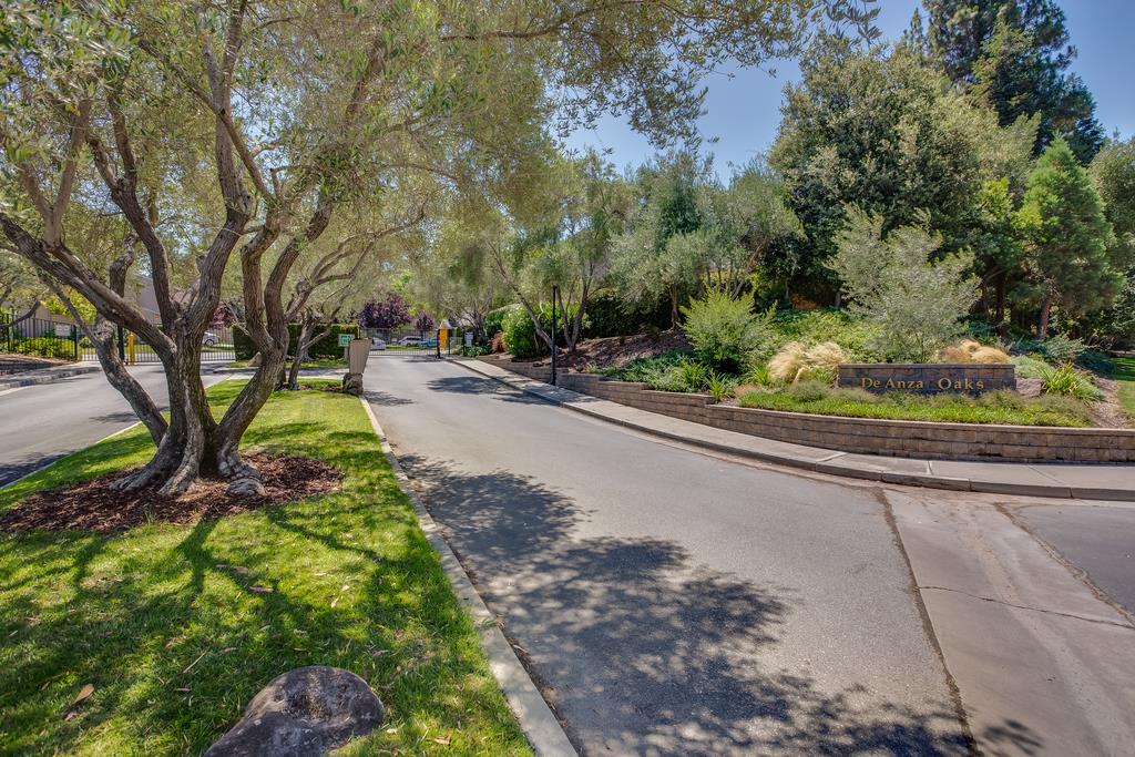Detail Gallery Image 64 of 83 For 22856 Poplar Grove Sq, Cupertino,  CA 95014 - 4 Beds | 2/1 Baths
