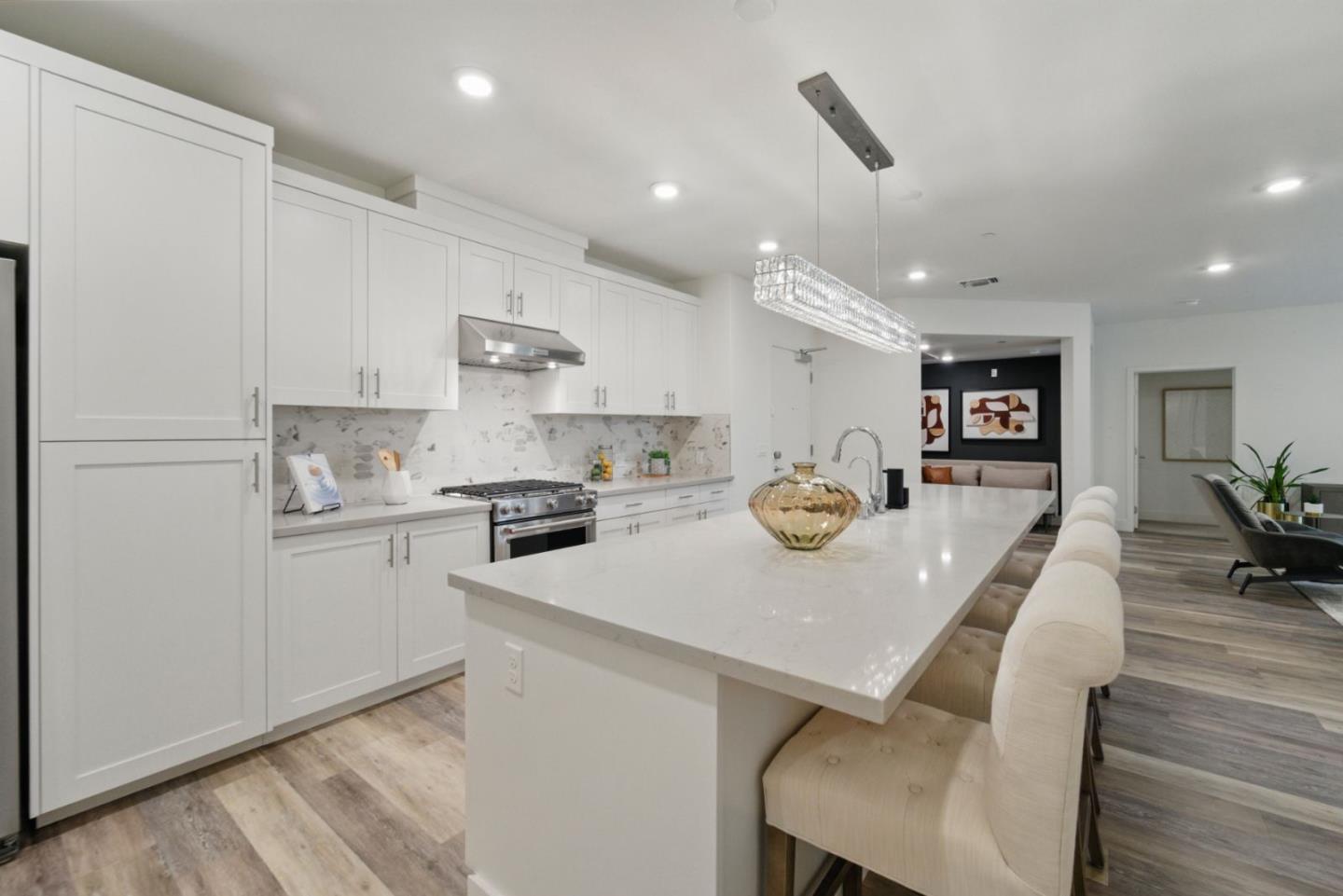 Detail Gallery Image 5 of 58 For 3578 Rambla Pl #324,  Santa Clara,  CA 95051 - 2 Beds | 2/1 Baths