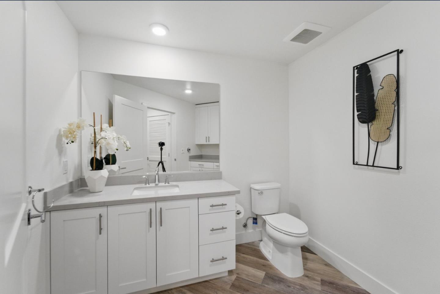 Detail Gallery Image 7 of 58 For 3578 Rambla Pl #324,  Santa Clara,  CA 95051 - 2 Beds | 2/1 Baths