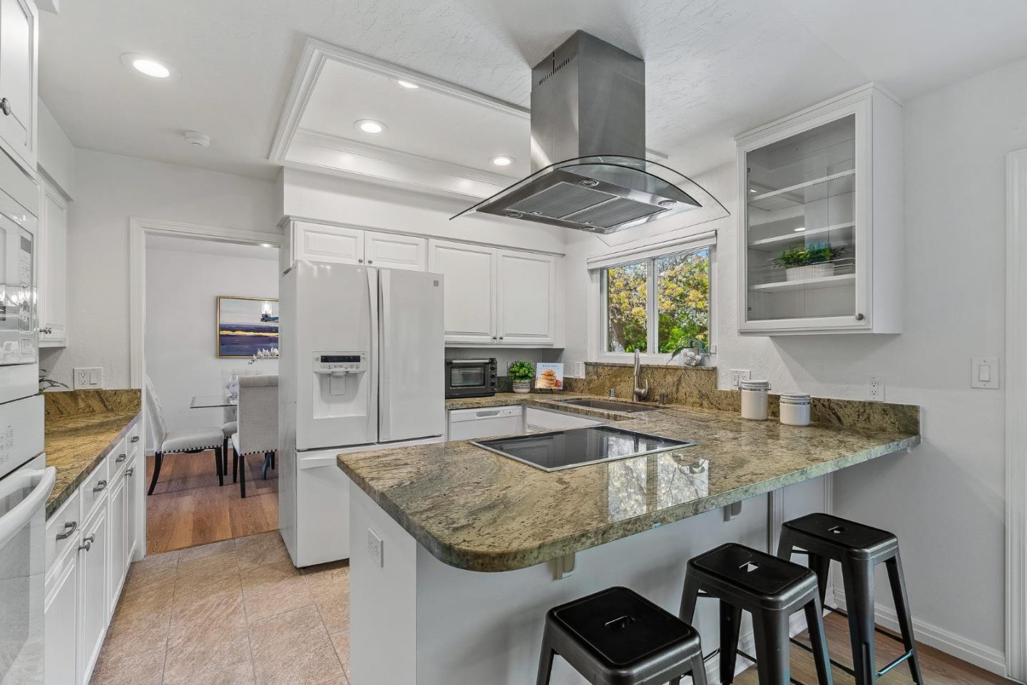 Detail Gallery Image 17 of 52 For 141 Cambrian View Way, Los Gatos,  CA 95032 - 5 Beds | 3 Baths