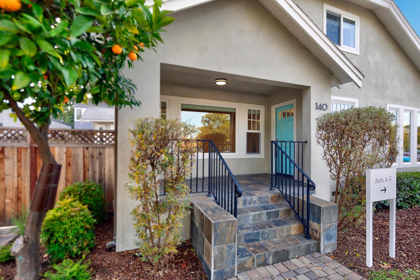 Detail Gallery Image 2 of 28 For 140 Arch St, Redwood City,  CA 94062 - – Beds | – Baths