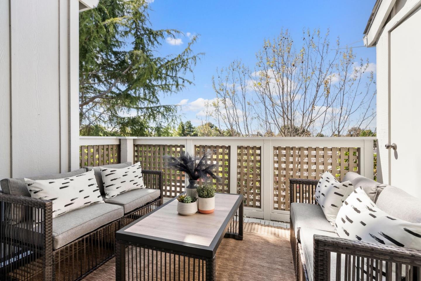 Detail Gallery Image 5 of 19 For 250 Santa Fe Ter #322,  Sunnyvale,  CA 94085 - 2 Beds | 2 Baths