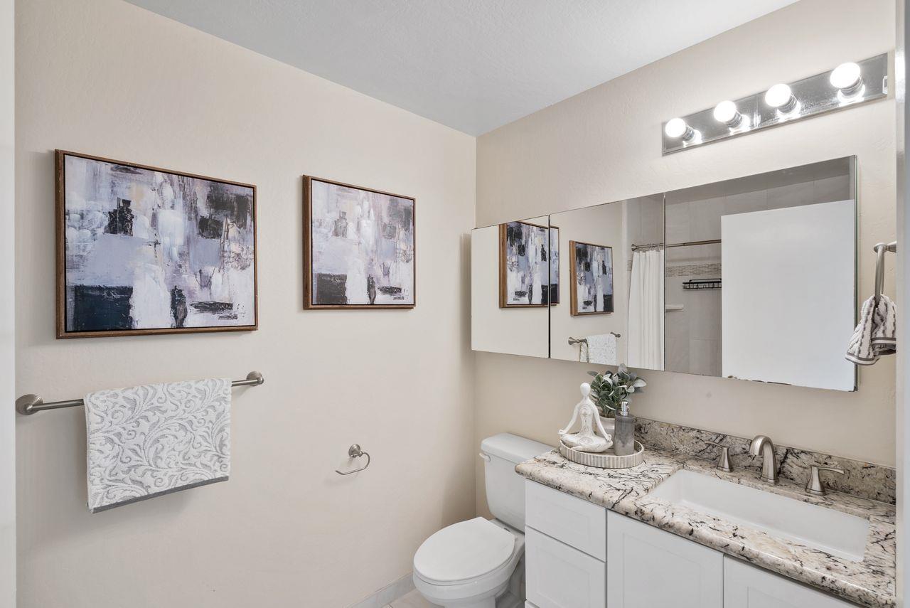 Detail Gallery Image 21 of 31 For 308 River St #B23,  Santa Cruz,  CA 95060 - 2 Beds | 1 Baths