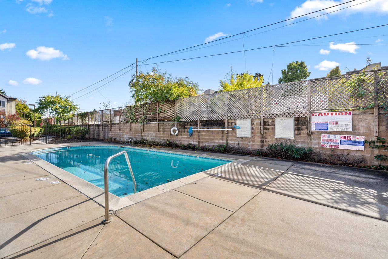 Detail Gallery Image 28 of 31 For 308 River St #B23,  Santa Cruz,  CA 95060 - 2 Beds | 1 Baths