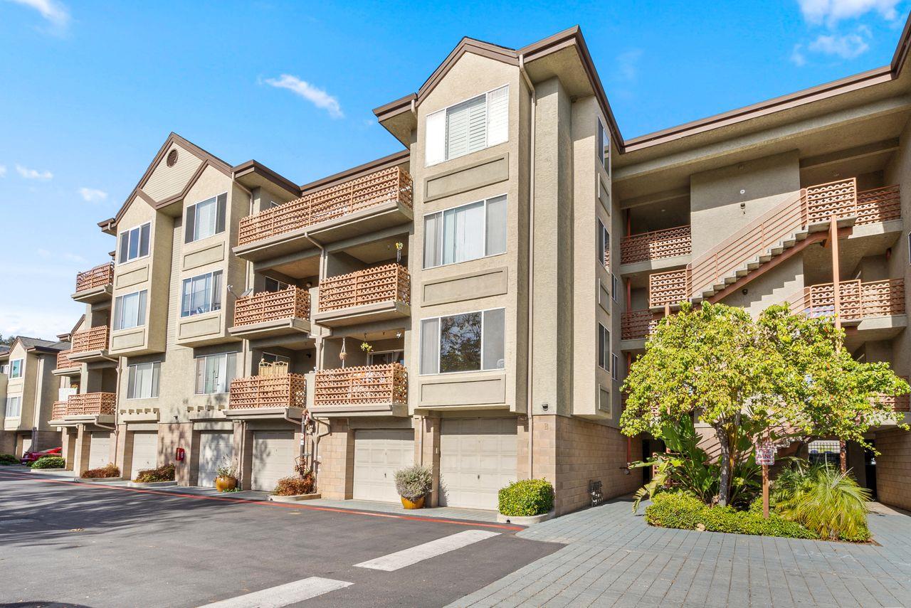 Detail Gallery Image 3 of 31 For 308 River St #B23,  Santa Cruz,  CA 95060 - 2 Beds | 1 Baths