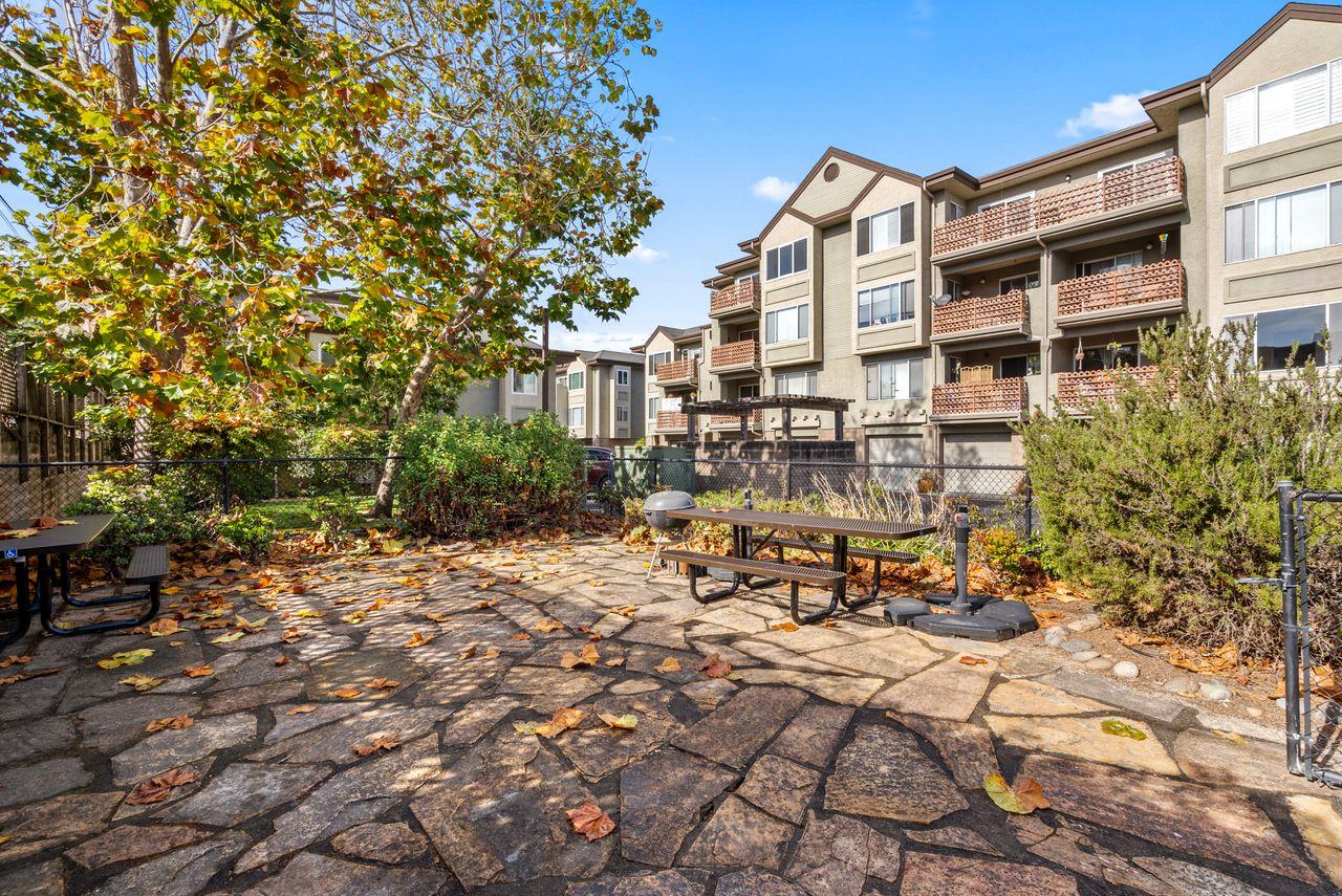 Detail Gallery Image 31 of 31 For 308 River St #B23,  Santa Cruz,  CA 95060 - 2 Beds | 1 Baths