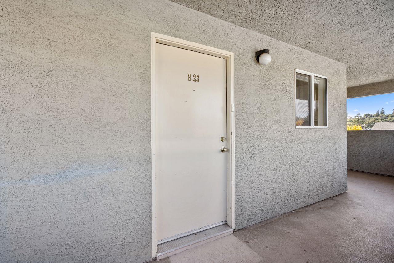Detail Gallery Image 4 of 31 For 308 River St #B23,  Santa Cruz,  CA 95060 - 2 Beds | 1 Baths