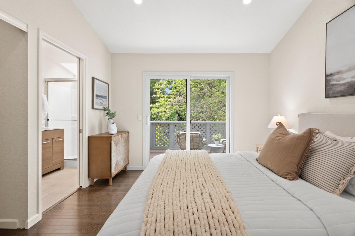 Detail Gallery Image 16 of 25 For 366 Sierra Vista Ave #6,  Mountain View,  CA 94043 - 2 Beds | 2/1 Baths