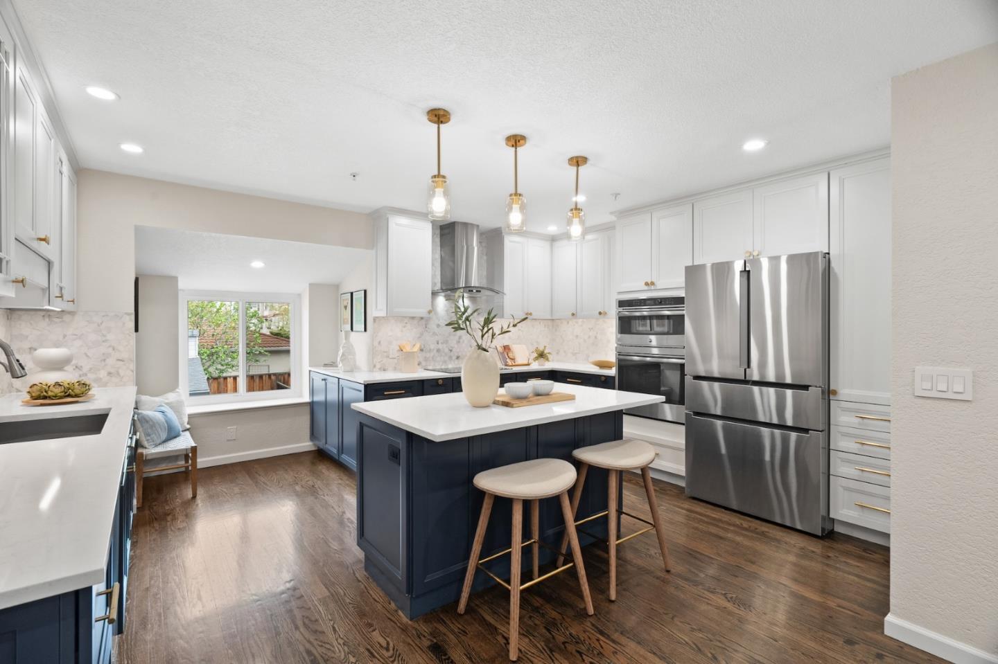 Detail Gallery Image 4 of 25 For 366 Sierra Vista Ave #6,  Mountain View,  CA 94043 - 2 Beds | 2/1 Baths