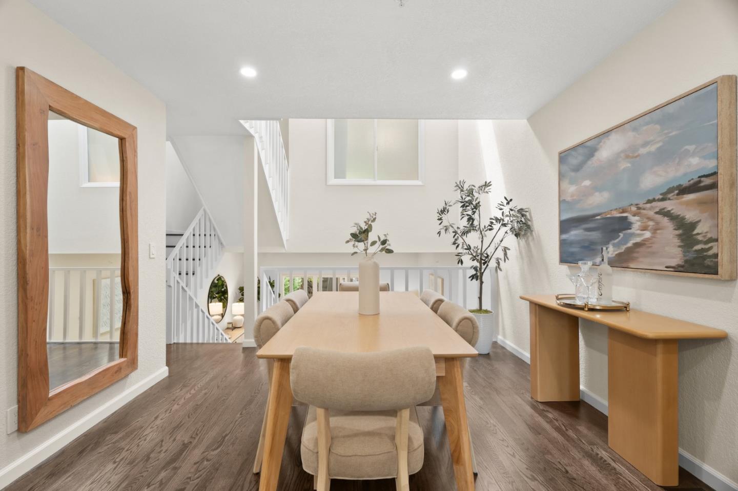 Detail Gallery Image 5 of 25 For 366 Sierra Vista Ave #6,  Mountain View,  CA 94043 - 2 Beds | 2/1 Baths