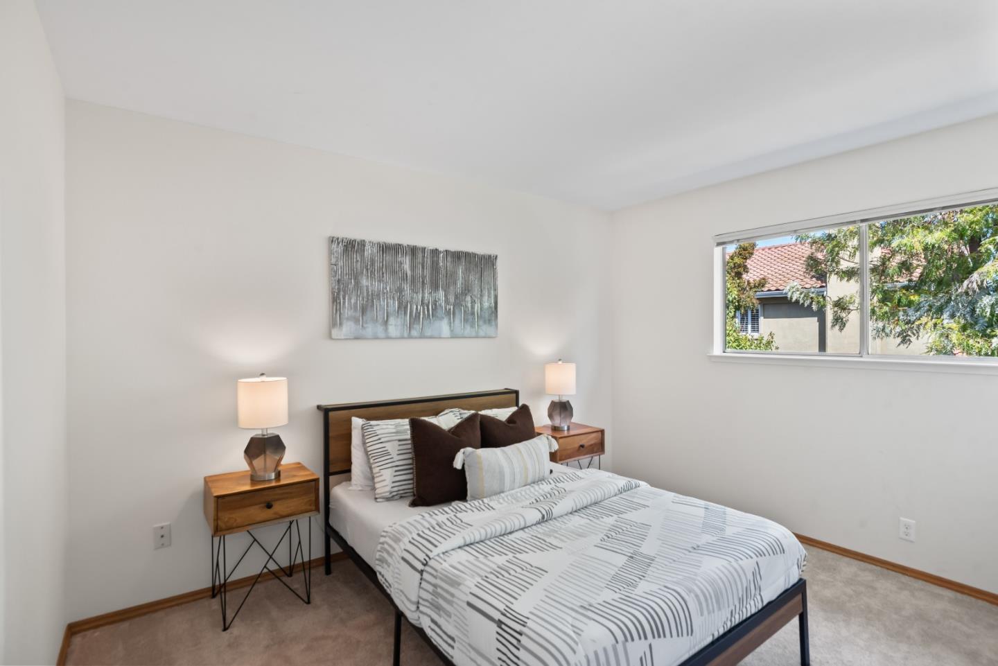 Detail Gallery Image 21 of 31 For 731 Liverpool Way, Sunnyvale,  CA 94087 - 5 Beds | 2/1 Baths