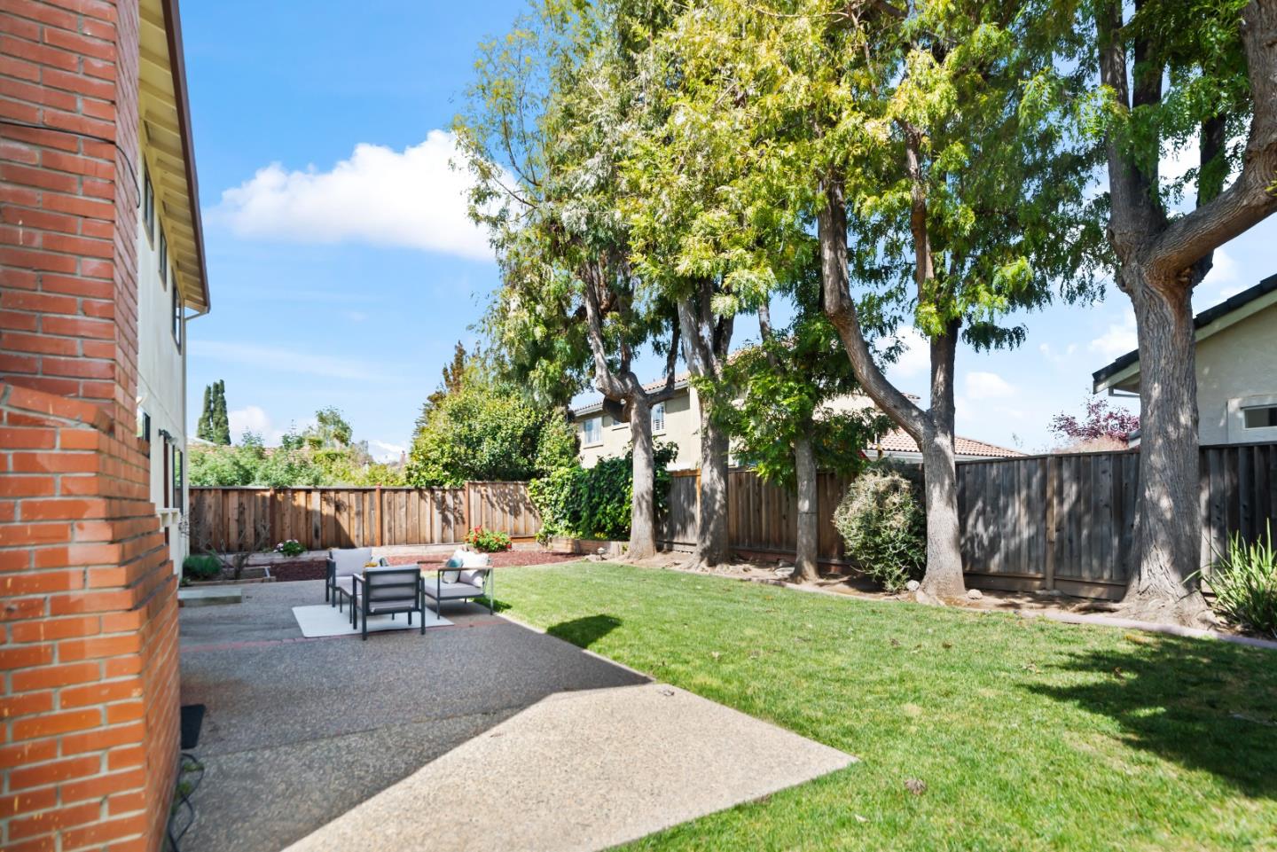 Detail Gallery Image 29 of 31 For 731 Liverpool Way, Sunnyvale,  CA 94087 - 5 Beds | 2/1 Baths