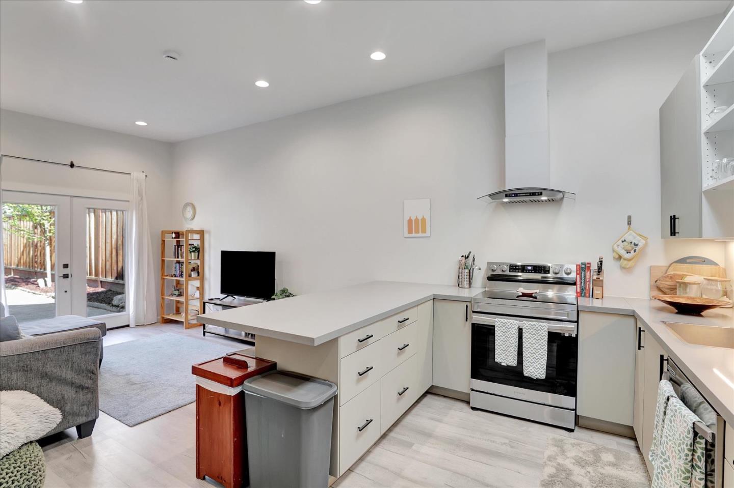 Detail Gallery Image 57 of 79 For 355 S 17th St, San Jose,  CA 95112 - 3 Beds | 2 Baths