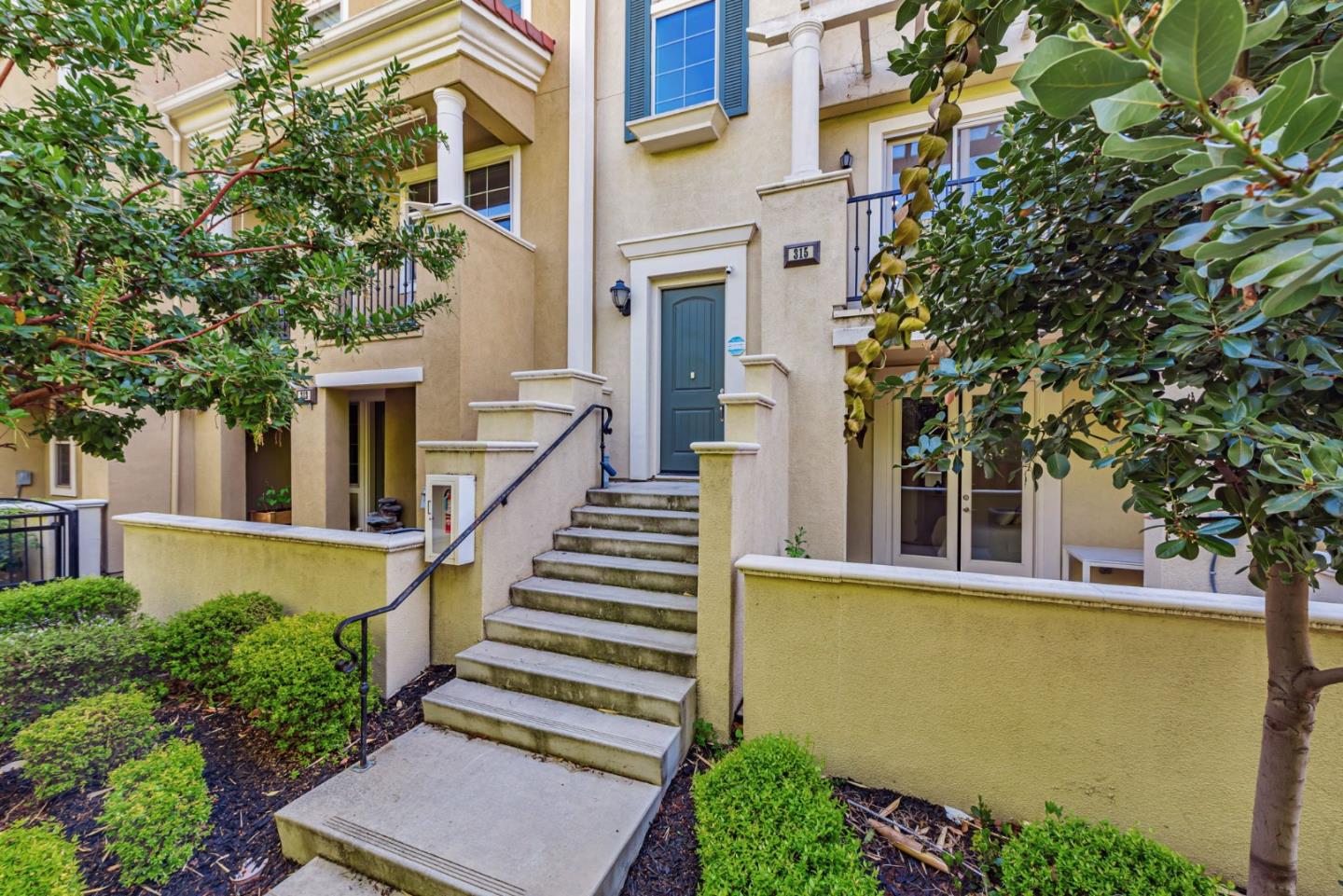 Detail Gallery Image 2 of 51 For 315 Expedition Ln, Milpitas,  CA 95035 - 3 Beds | 3/1 Baths