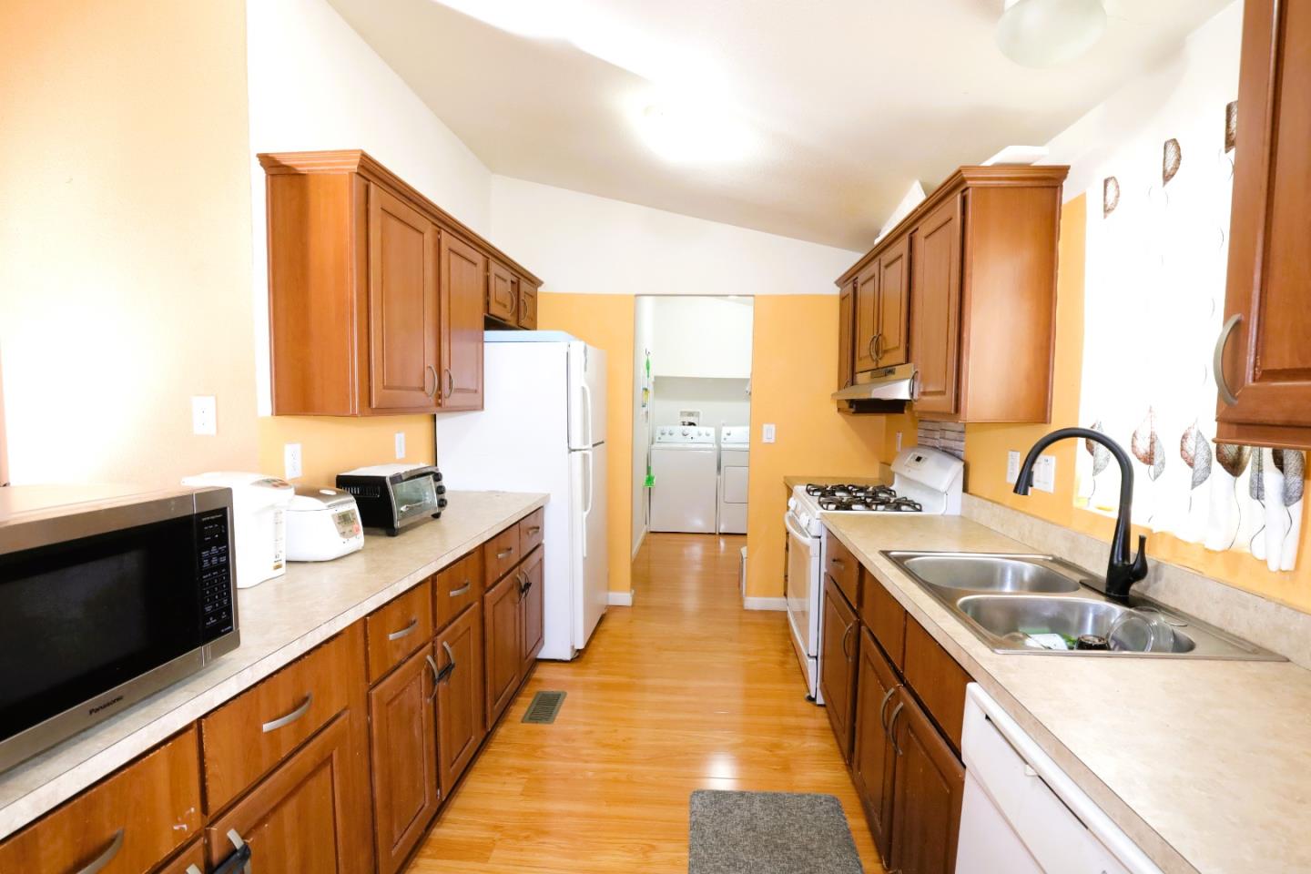 Detail Gallery Image 10 of 22 For 372 Los Encinos #372,  San Jose,  CA 95134 - 3 Beds | 2 Baths