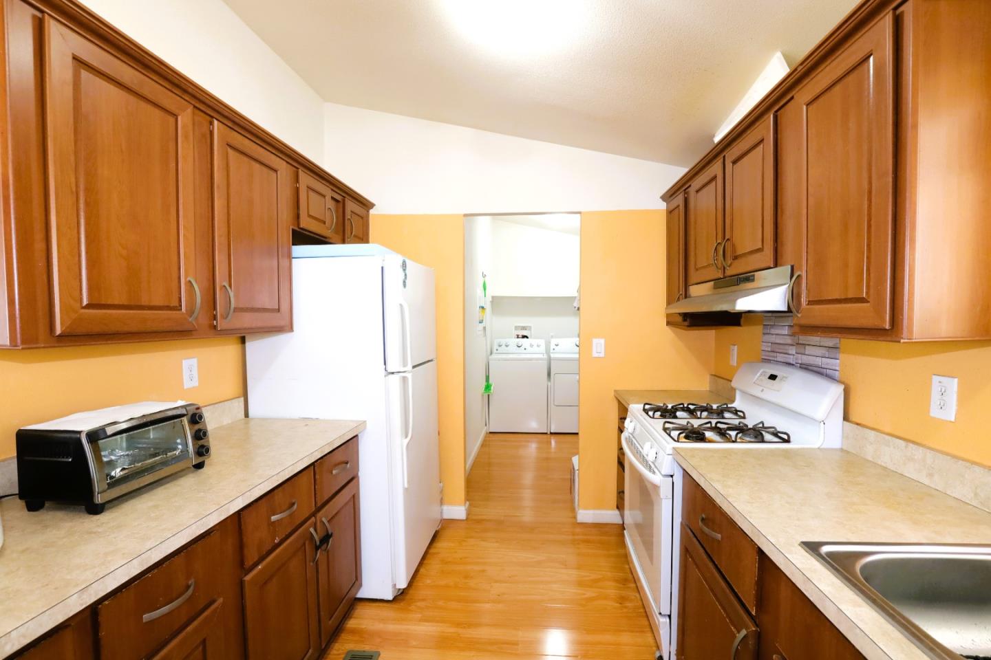 Detail Gallery Image 11 of 22 For 372 Los Encinos #372,  San Jose,  CA 95134 - 3 Beds | 2 Baths