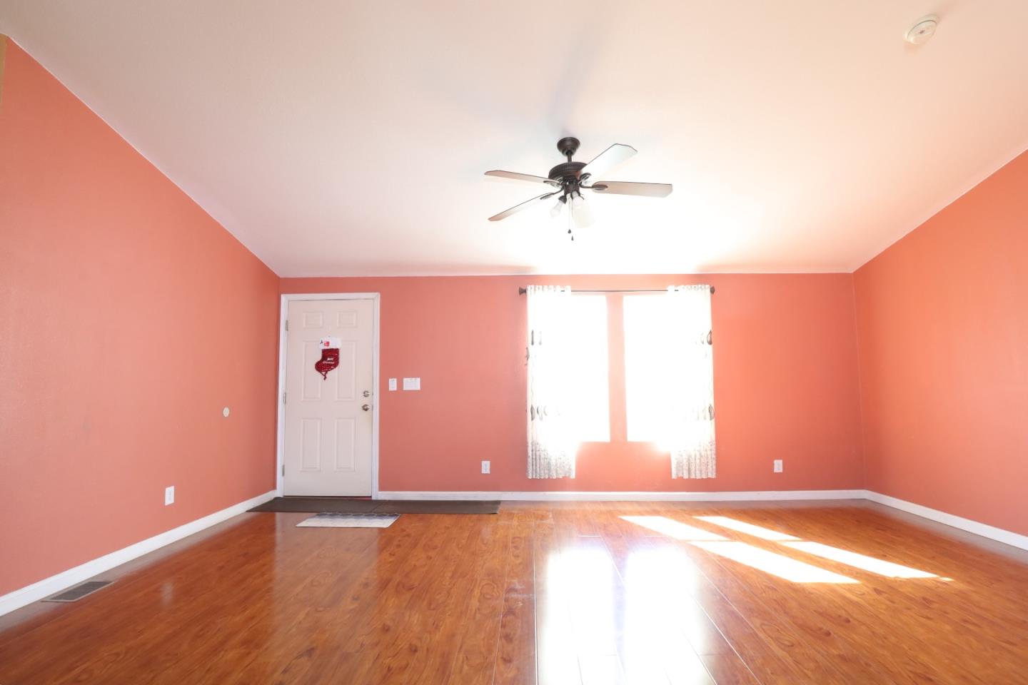 Detail Gallery Image 4 of 22 For 372 Los Encinos #372,  San Jose,  CA 95134 - 3 Beds | 2 Baths