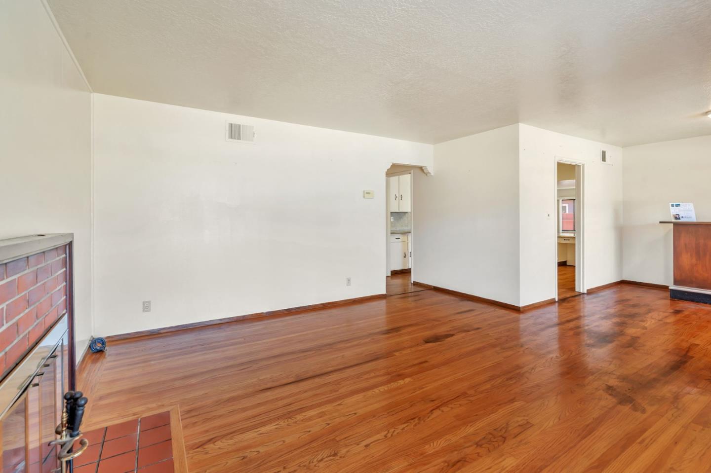 Detail Gallery Image 14 of 41 For 948 W Olive Ave, Sunnyvale,  CA 94086 - 3 Beds | 1/1 Baths