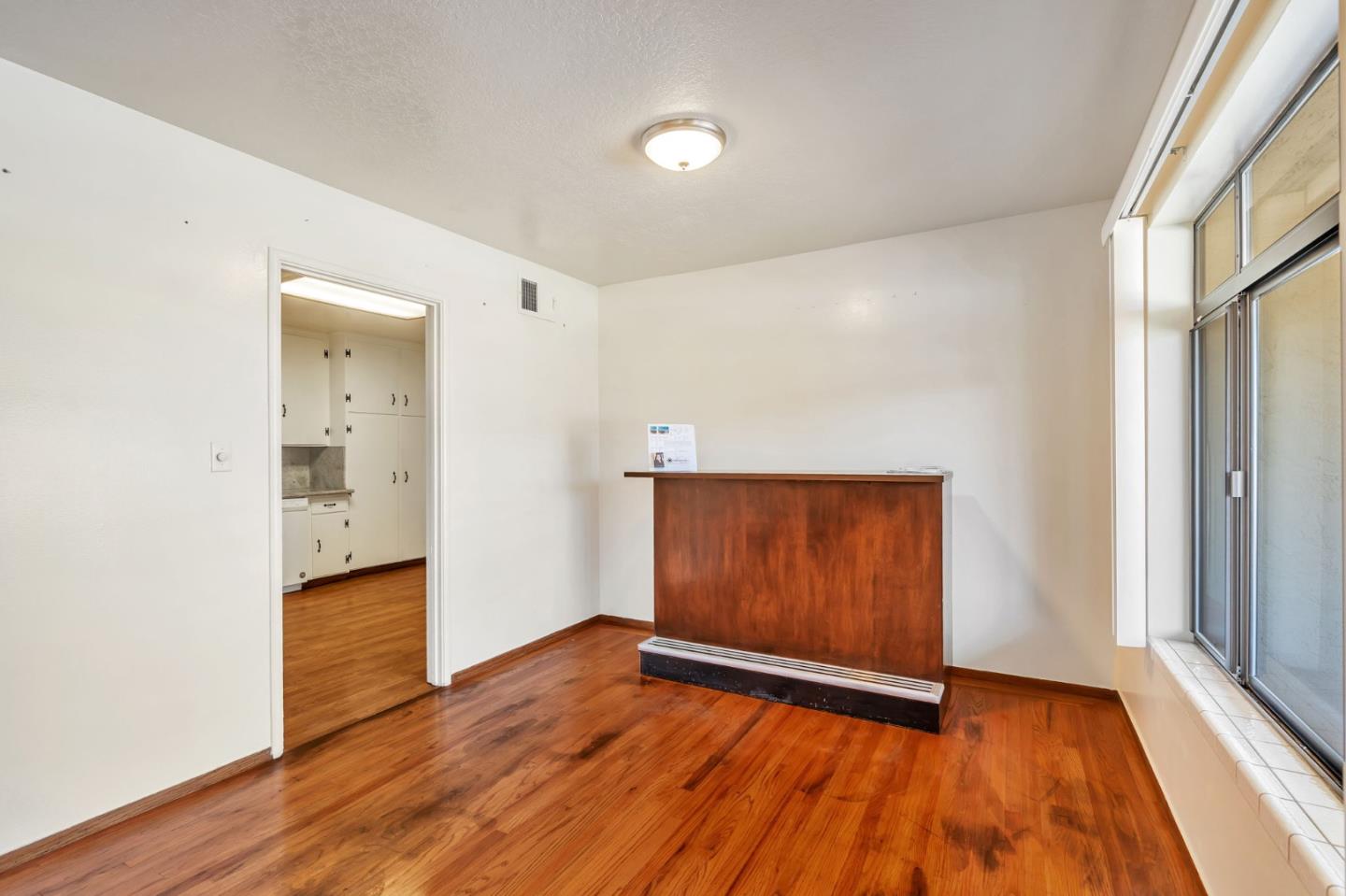 Detail Gallery Image 16 of 41 For 948 W Olive Ave, Sunnyvale,  CA 94086 - 3 Beds | 1/1 Baths