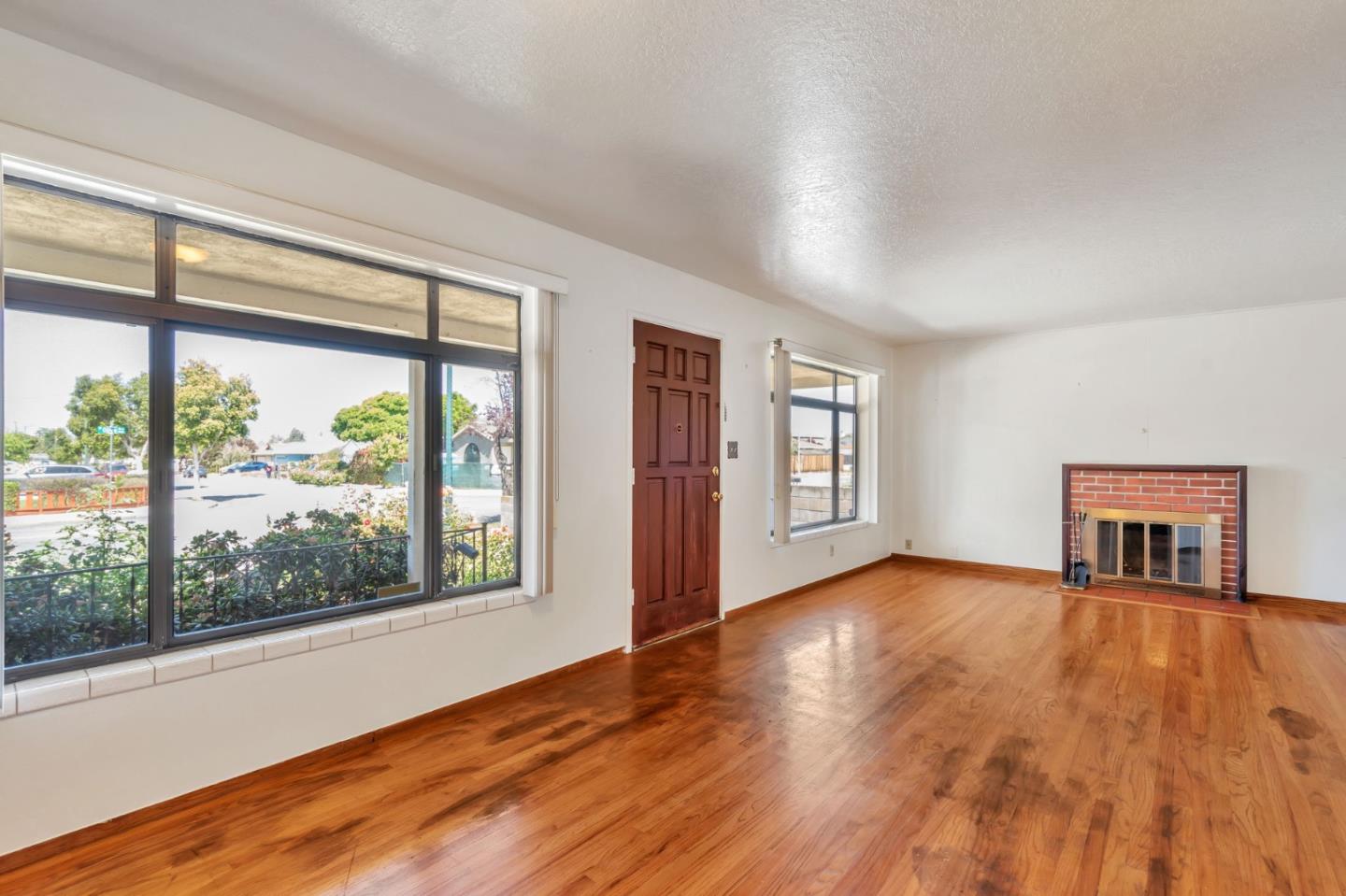 Detail Gallery Image 2 of 41 For 948 W Olive Ave, Sunnyvale,  CA 94086 - 3 Beds | 1/1 Baths