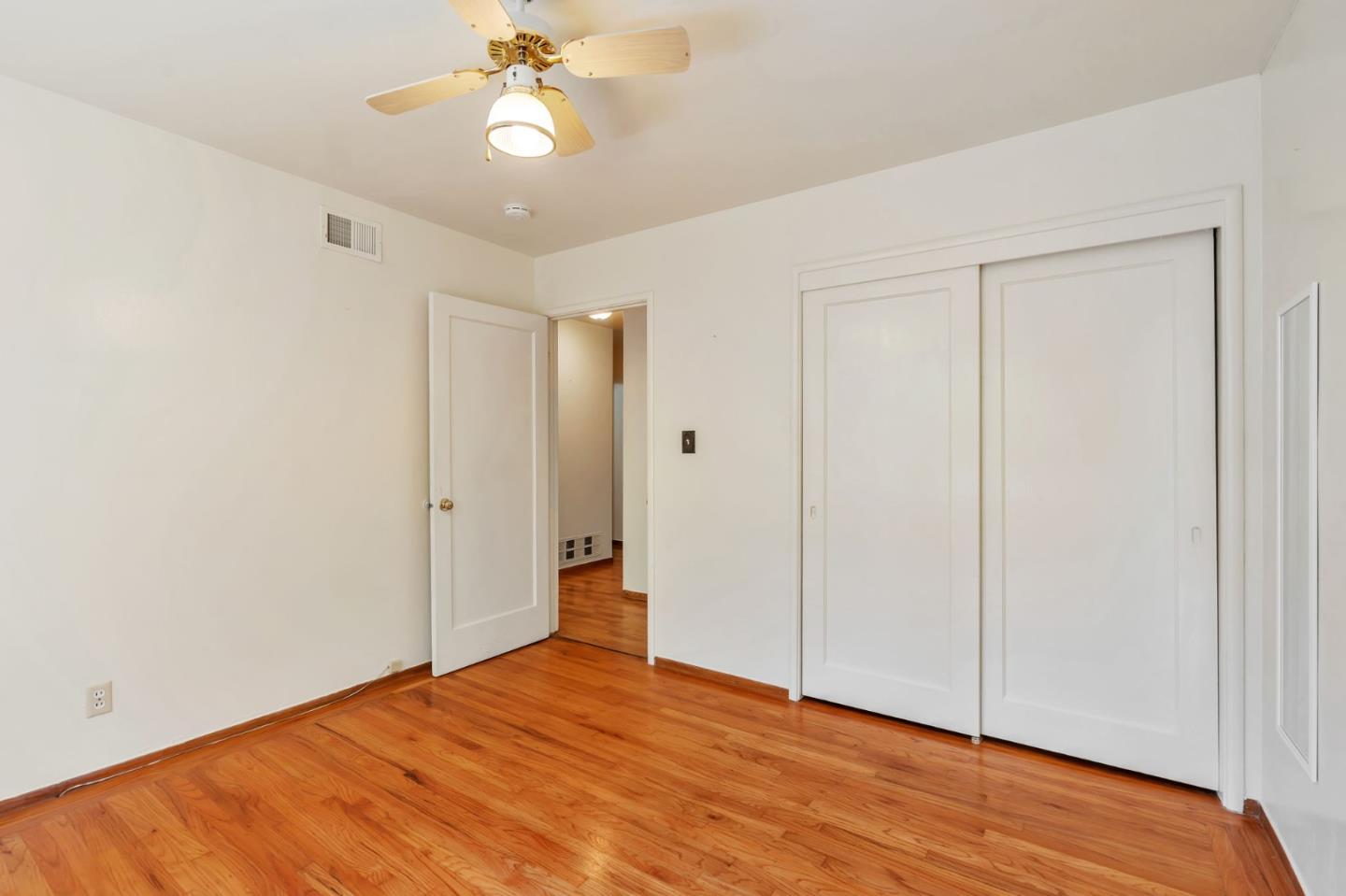 Detail Gallery Image 28 of 41 For 948 W Olive Ave, Sunnyvale,  CA 94086 - 3 Beds | 1/1 Baths