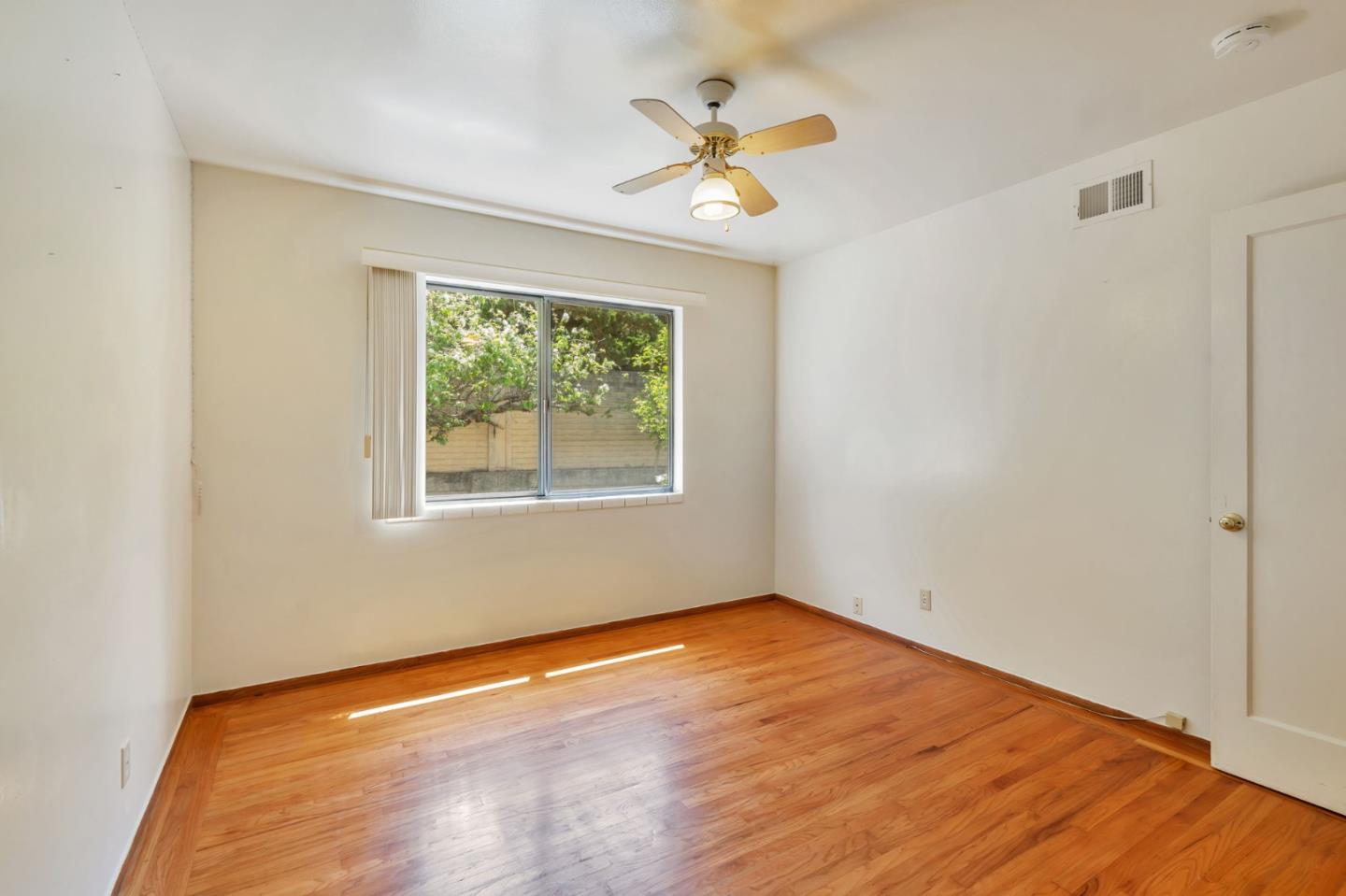 Detail Gallery Image 29 of 41 For 948 W Olive Ave, Sunnyvale,  CA 94086 - 3 Beds | 1/1 Baths