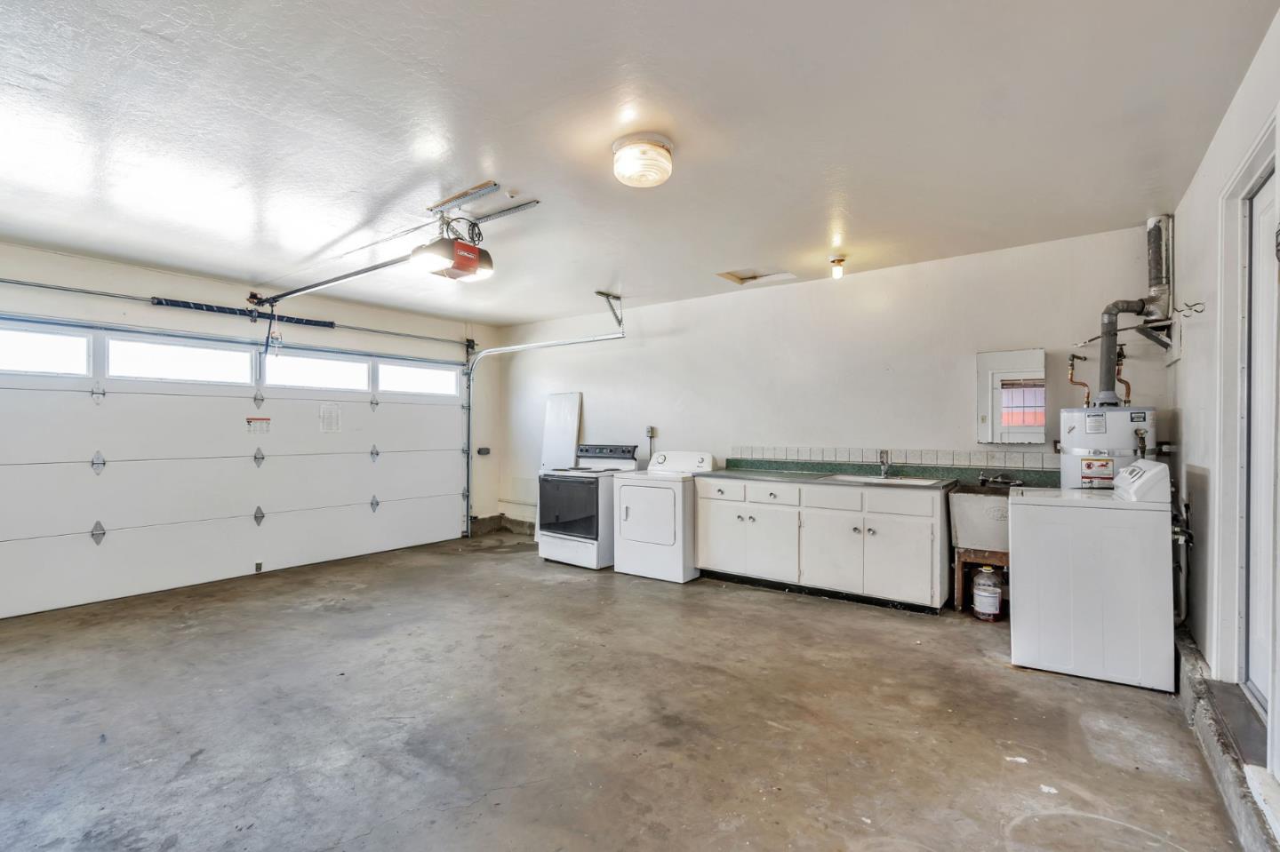 Detail Gallery Image 34 of 41 For 948 W Olive Ave, Sunnyvale,  CA 94086 - 3 Beds | 1/1 Baths