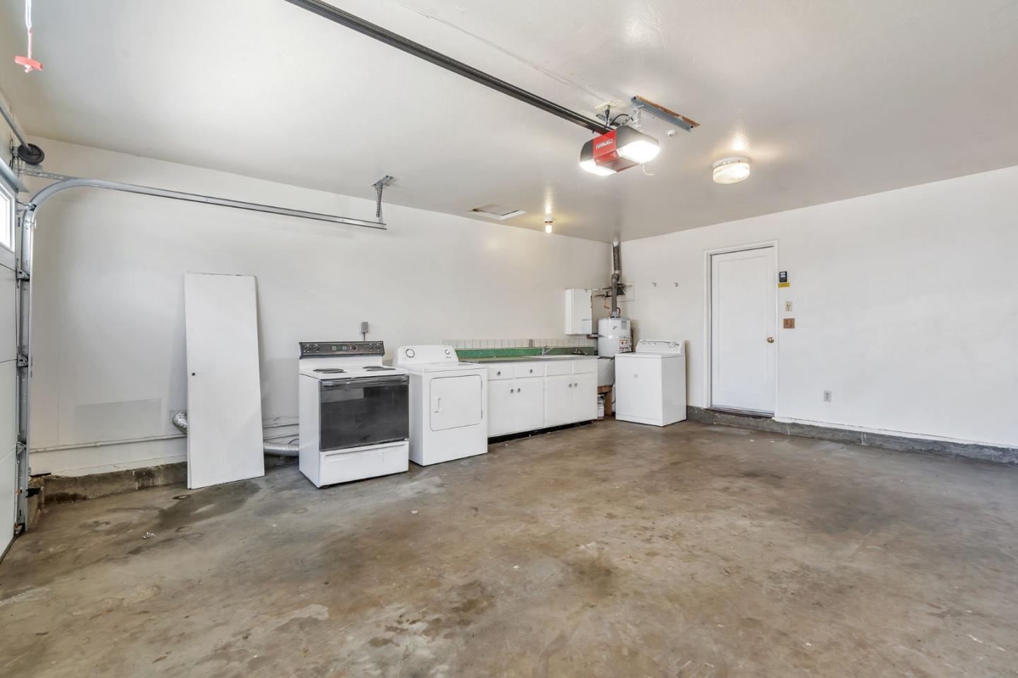 Detail Gallery Image 35 of 41 For 948 W Olive Ave, Sunnyvale,  CA 94086 - 3 Beds | 1/1 Baths