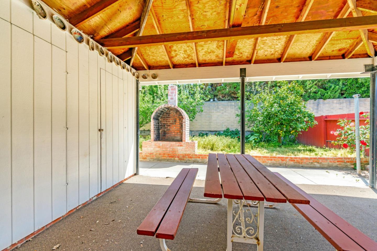 Detail Gallery Image 38 of 41 For 948 W Olive Ave, Sunnyvale,  CA 94086 - 3 Beds | 1/1 Baths