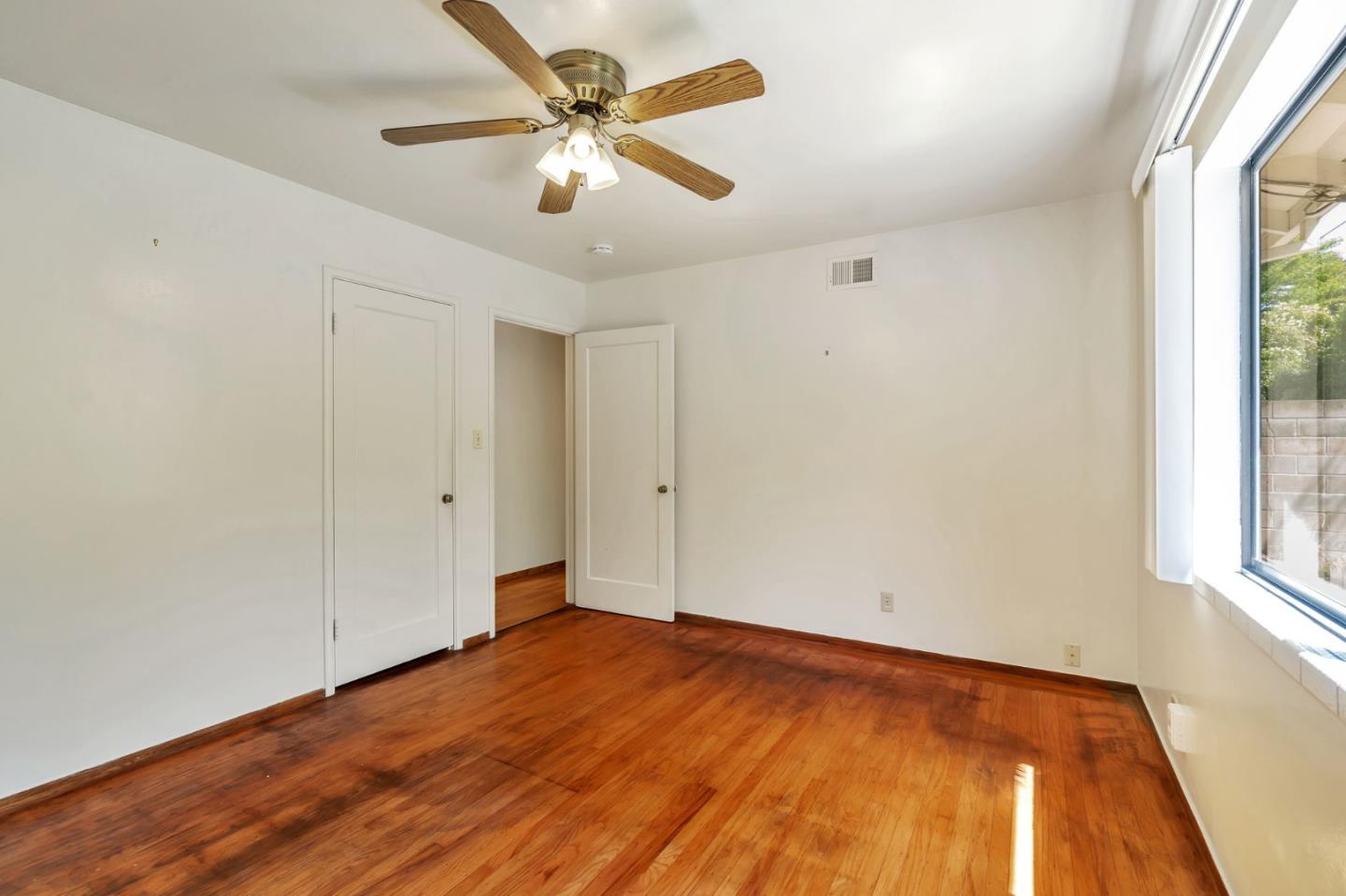 Detail Gallery Image 7 of 41 For 948 W Olive Ave, Sunnyvale,  CA 94086 - 3 Beds | 1/1 Baths