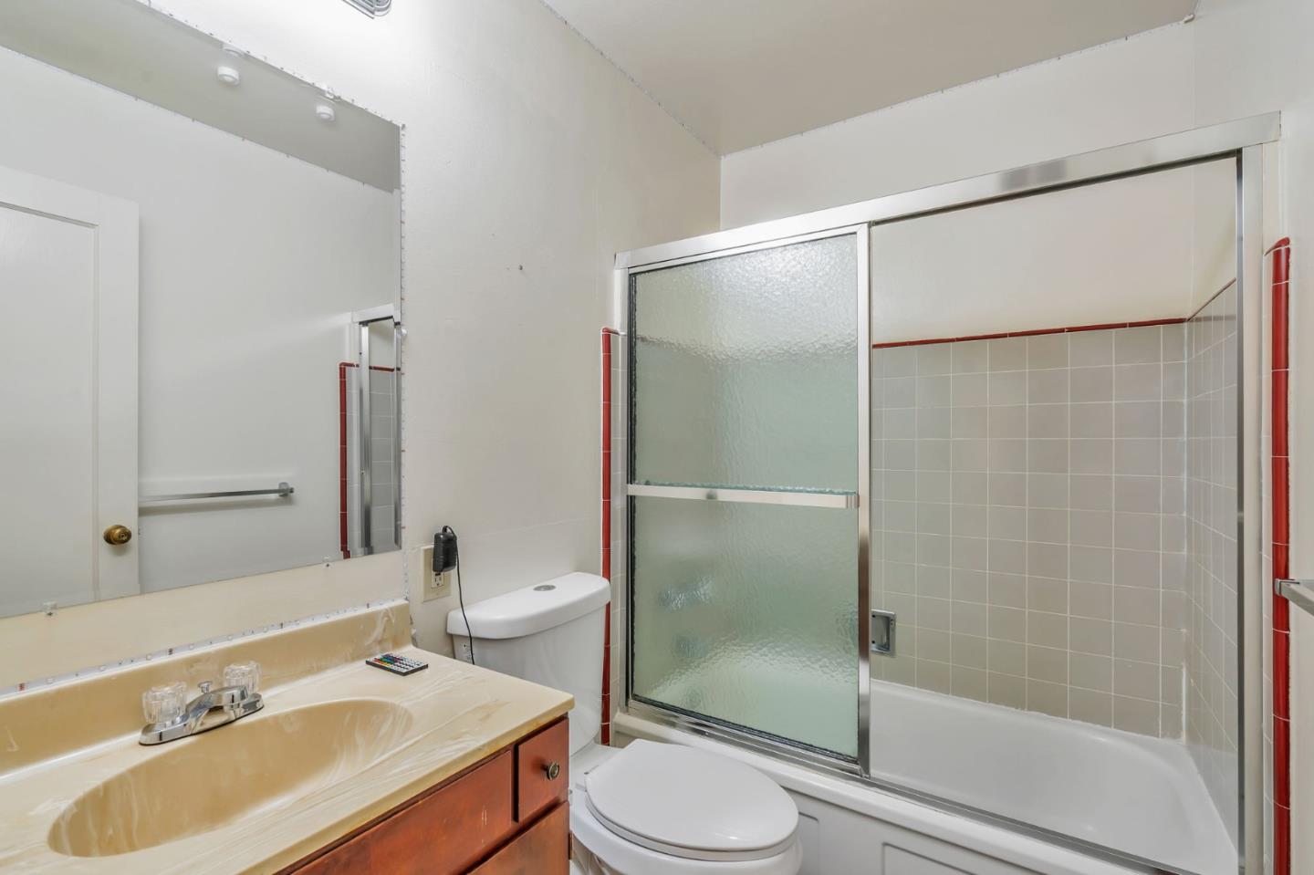 Detail Gallery Image 8 of 41 For 948 W Olive Ave, Sunnyvale,  CA 94086 - 3 Beds | 1/1 Baths