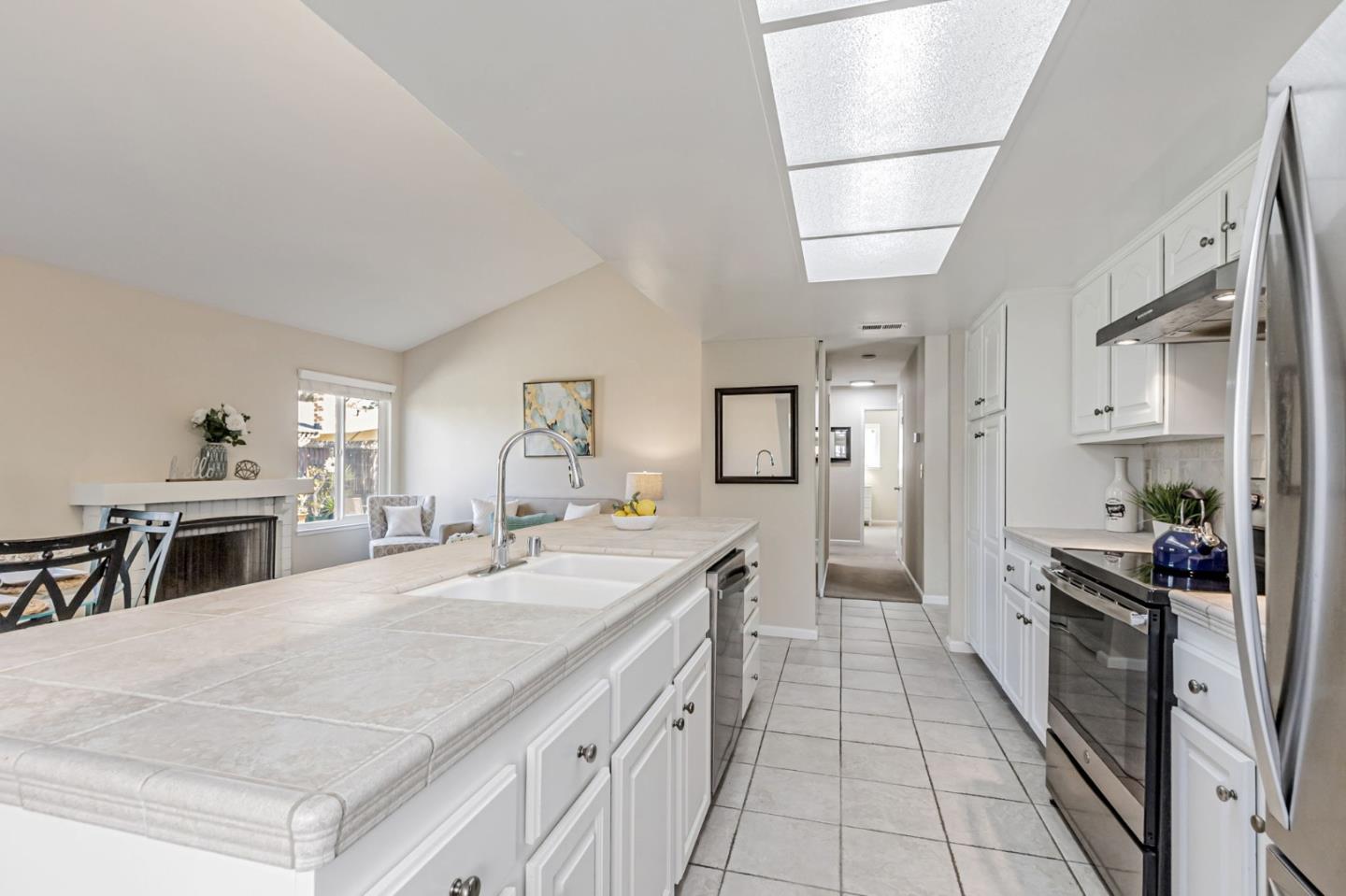 Detail Gallery Image 12 of 42 For 4400 Hampshire Pl, San Jose,  CA 95136 - 4 Beds | 2 Baths