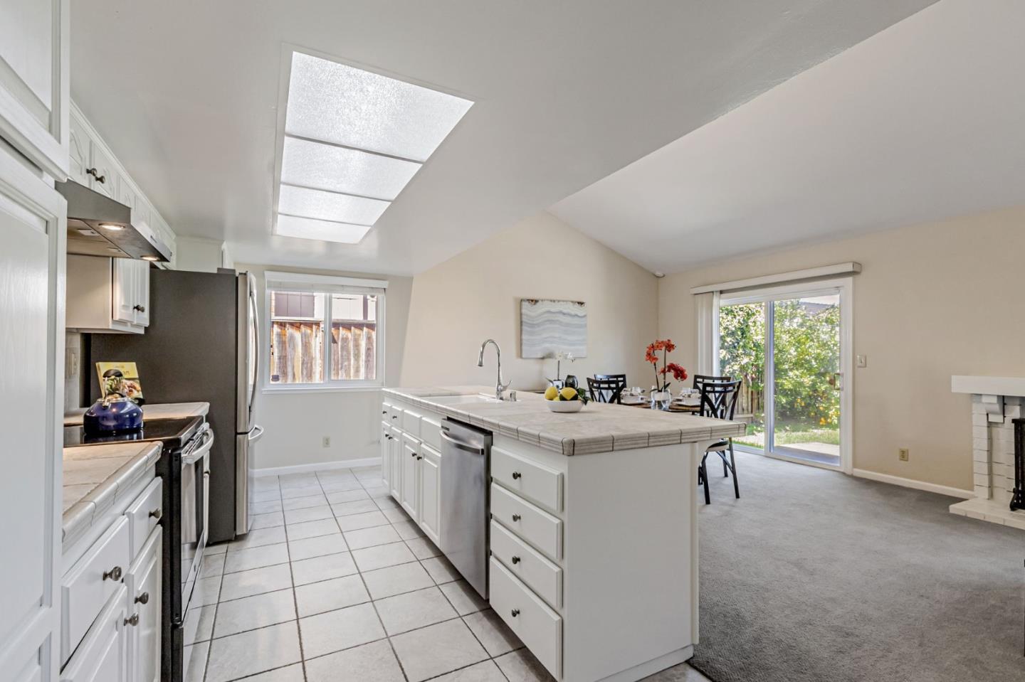 Detail Gallery Image 13 of 42 For 4400 Hampshire Pl, San Jose,  CA 95136 - 4 Beds | 2 Baths