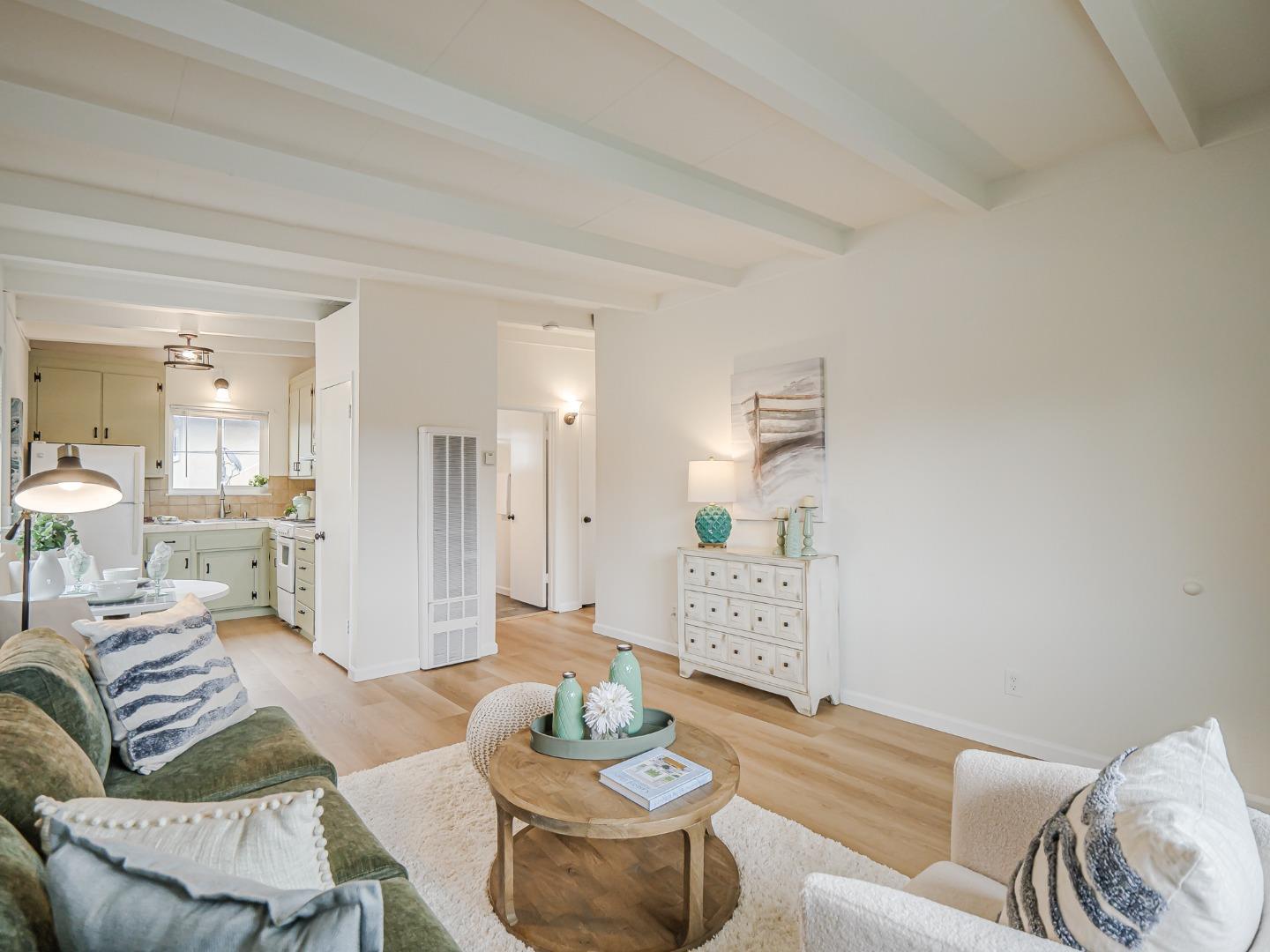 Detail Gallery Image 10 of 26 For 512 Laverne Ave, Aptos,  CA 95003 - 4 Beds | 2 Baths