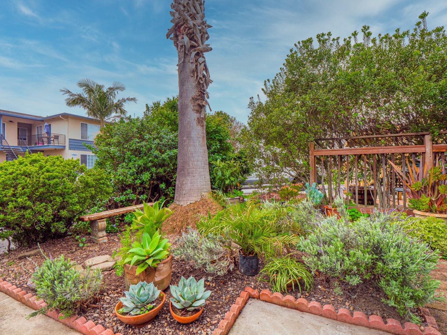 Detail Gallery Image 14 of 26 For 512 Laverne Ave, Aptos,  CA 95003 - 4 Beds | 2 Baths