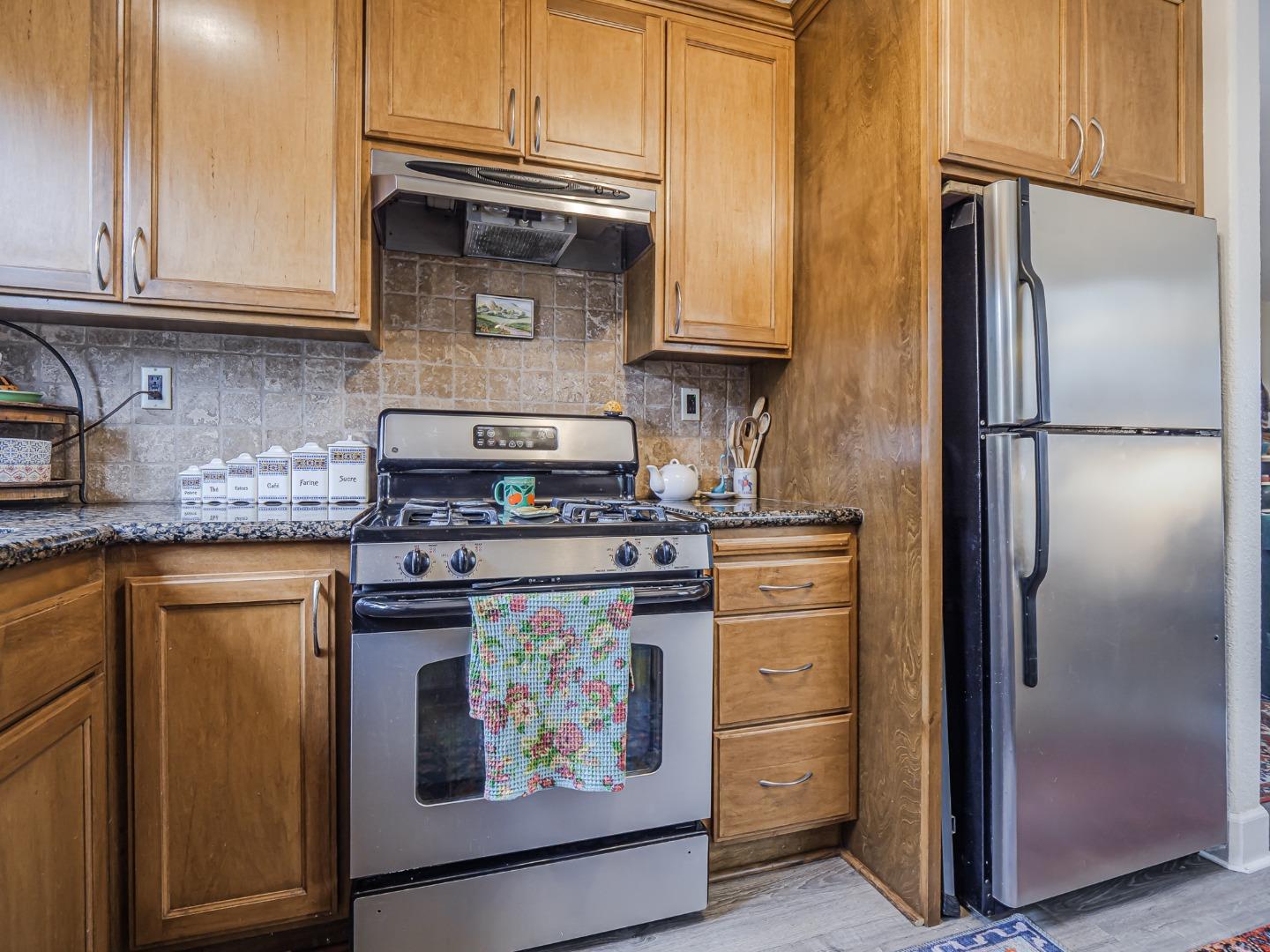 Detail Gallery Image 18 of 26 For 512 Laverne Ave, Aptos,  CA 95003 - 4 Beds | 2 Baths