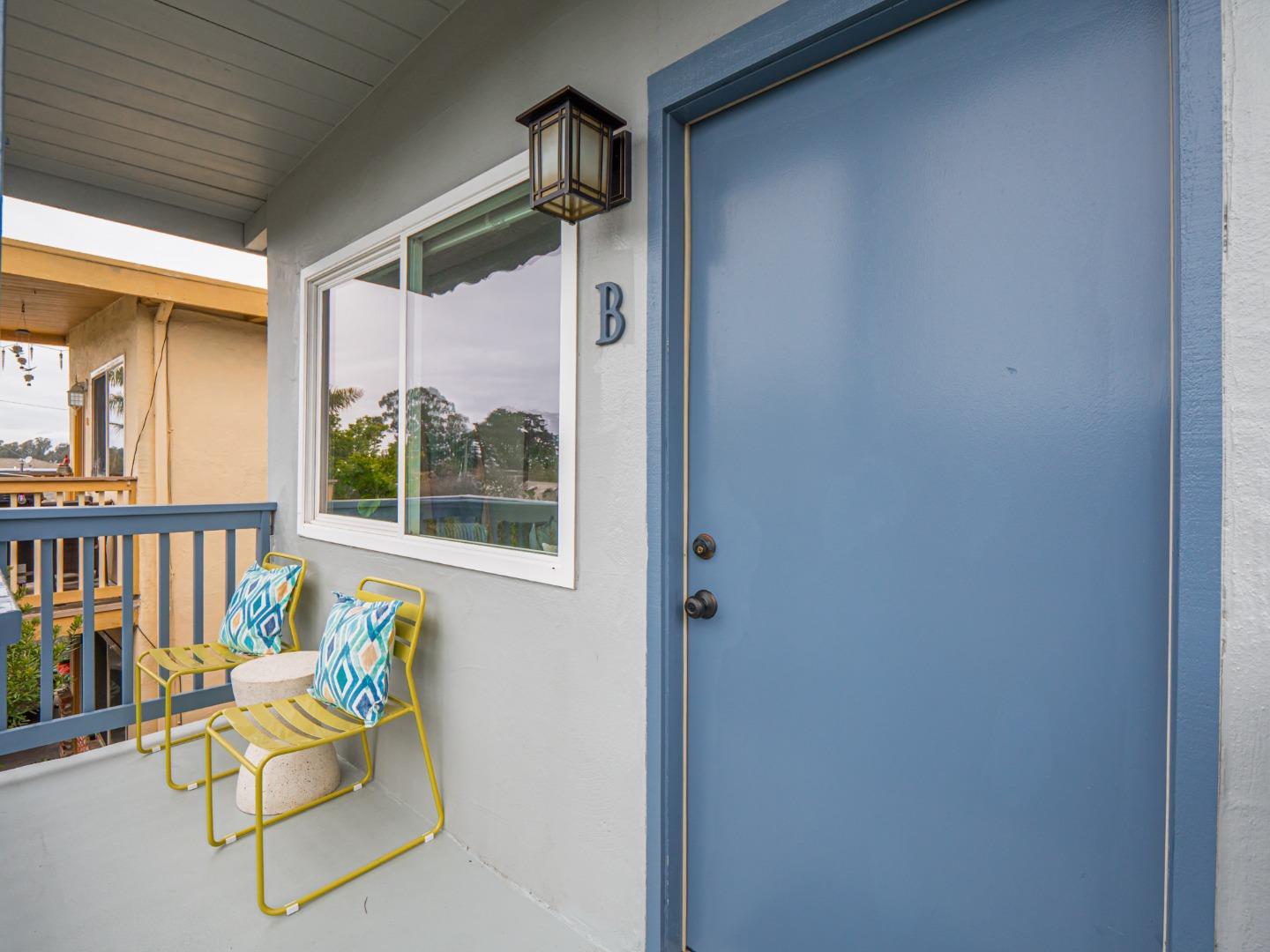 Detail Gallery Image 2 of 26 For 512 Laverne Ave, Aptos,  CA 95003 - 4 Beds | 2 Baths