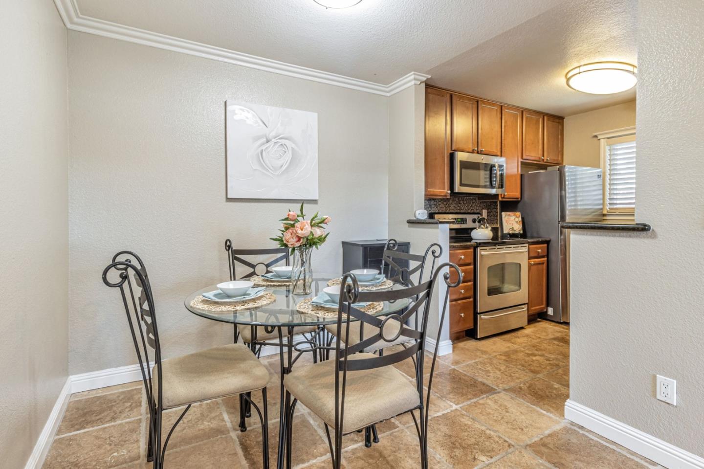 Detail Gallery Image 10 of 27 For 698 Teatree Ct, San Jose,  CA 95128 - 1 Beds | 1 Baths