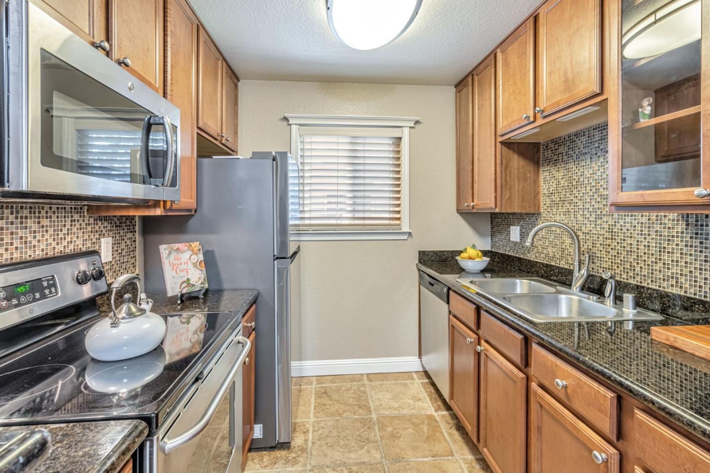 Detail Gallery Image 11 of 27 For 698 Teatree Ct, San Jose,  CA 95128 - 1 Beds | 1 Baths