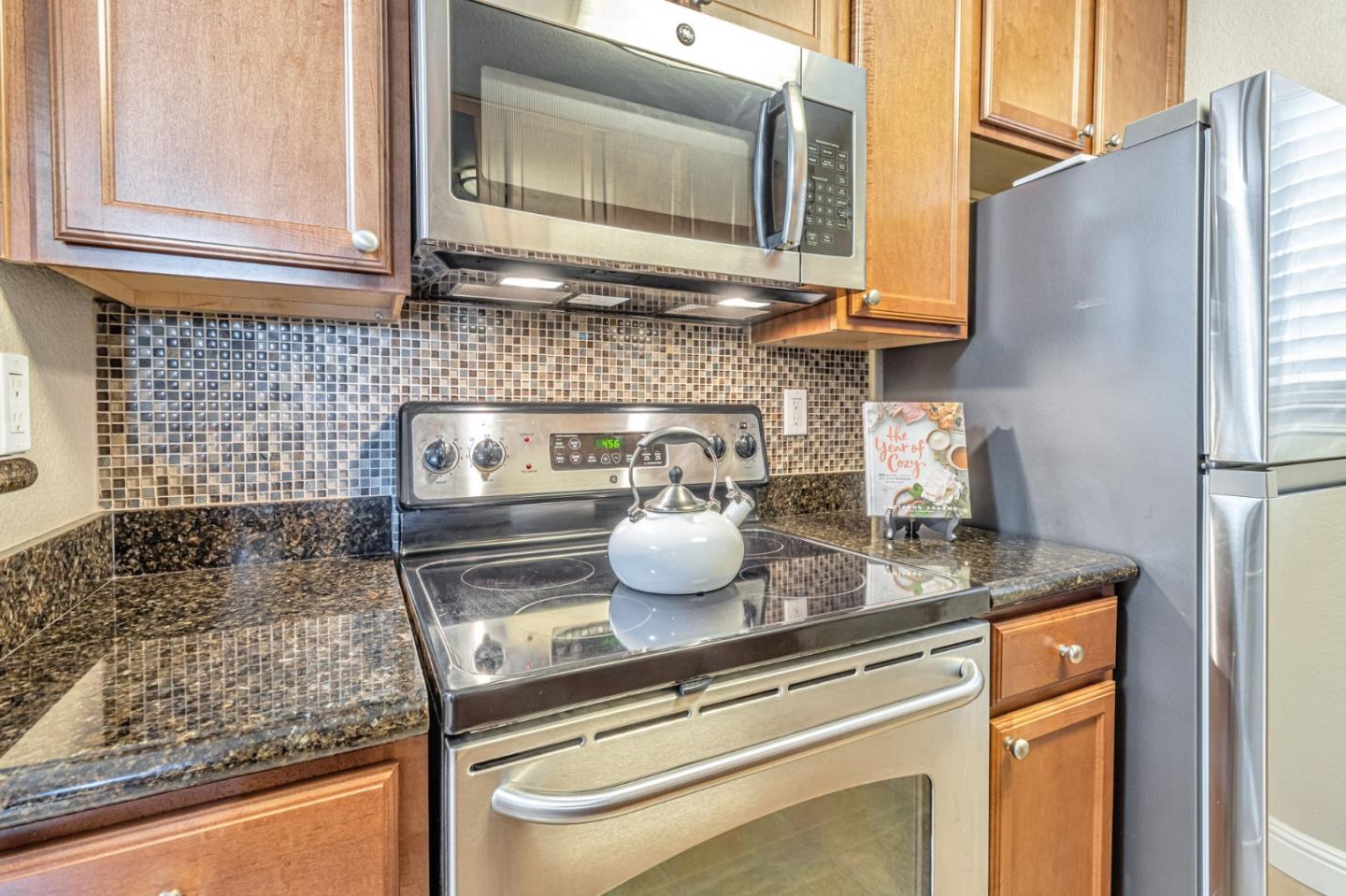 Detail Gallery Image 12 of 27 For 698 Teatree Ct, San Jose,  CA 95128 - 1 Beds | 1 Baths