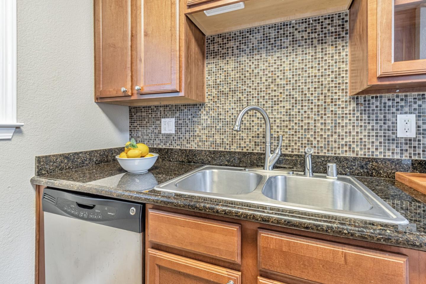 Detail Gallery Image 14 of 27 For 698 Teatree Ct, San Jose,  CA 95128 - 1 Beds | 1 Baths