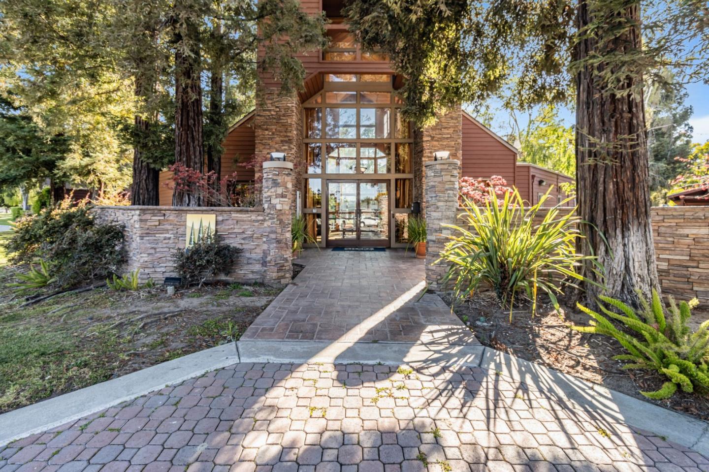 Detail Gallery Image 24 of 27 For 698 Teatree Ct, San Jose,  CA 95128 - 1 Beds | 1 Baths