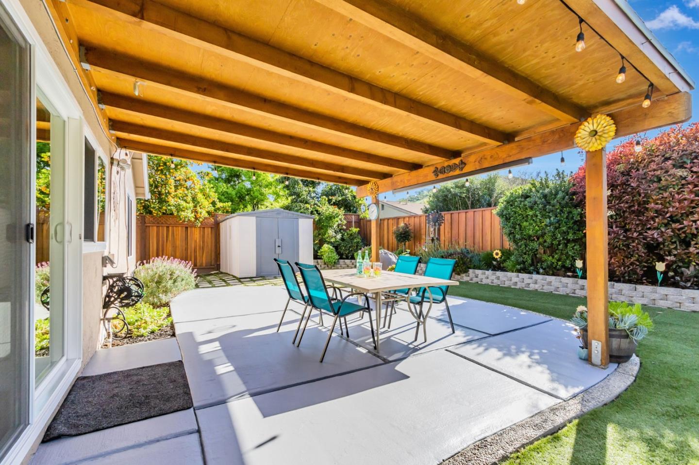 Detail Gallery Image 17 of 41 For 305 Vineyard Dr, San Jose,  CA 95119 - 4 Beds | 2 Baths