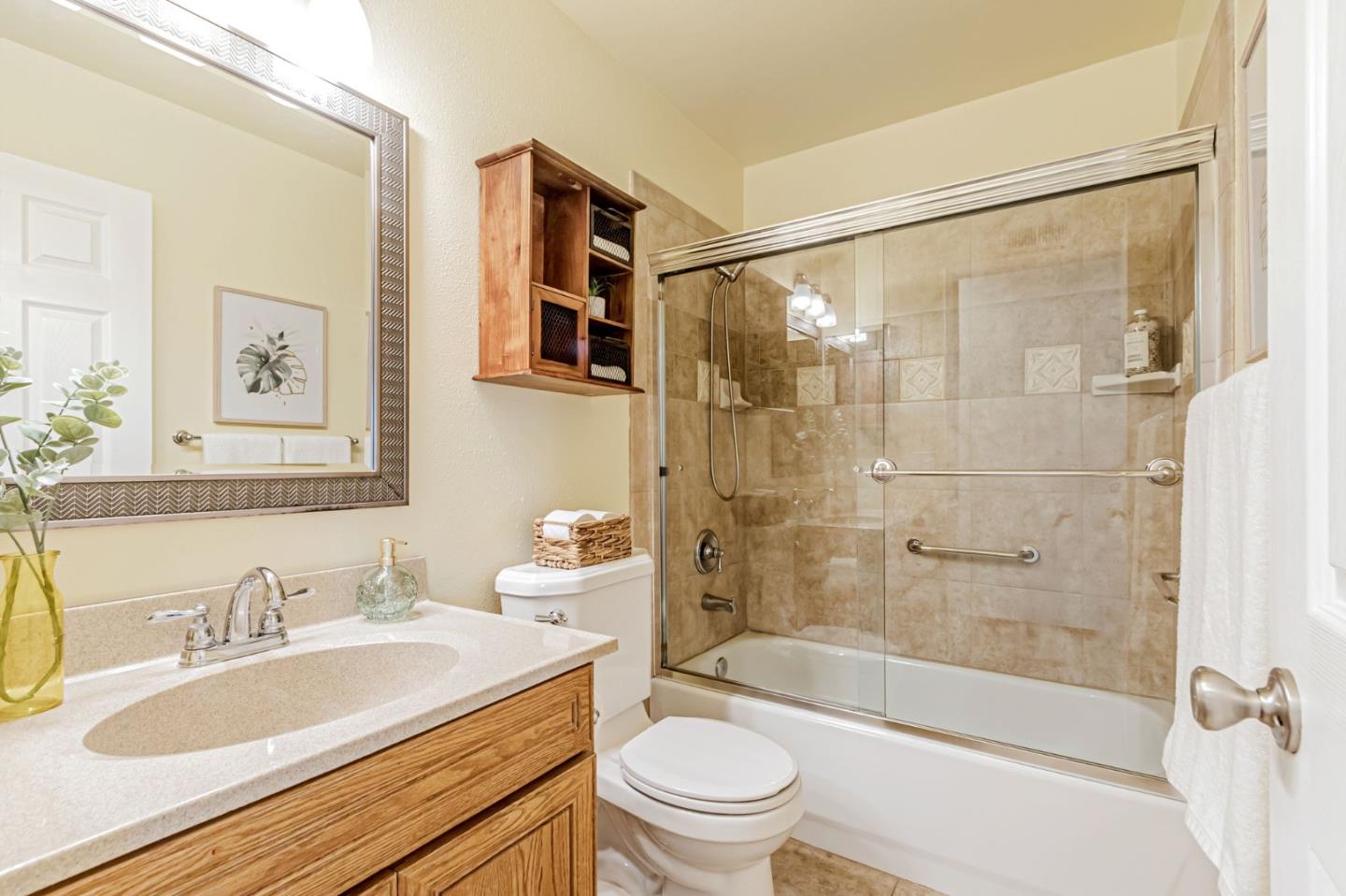 Detail Gallery Image 26 of 41 For 305 Vineyard Dr, San Jose,  CA 95119 - 4 Beds | 2 Baths